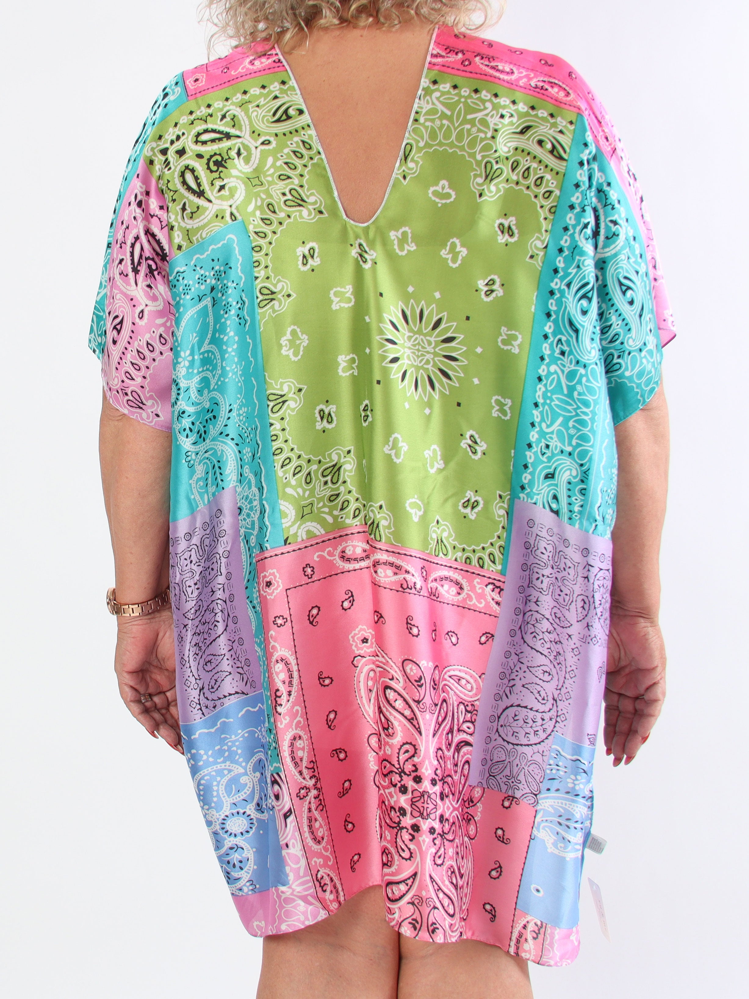 Thora - Mångfärgad plus size-tunika i mjuk viskos och siden