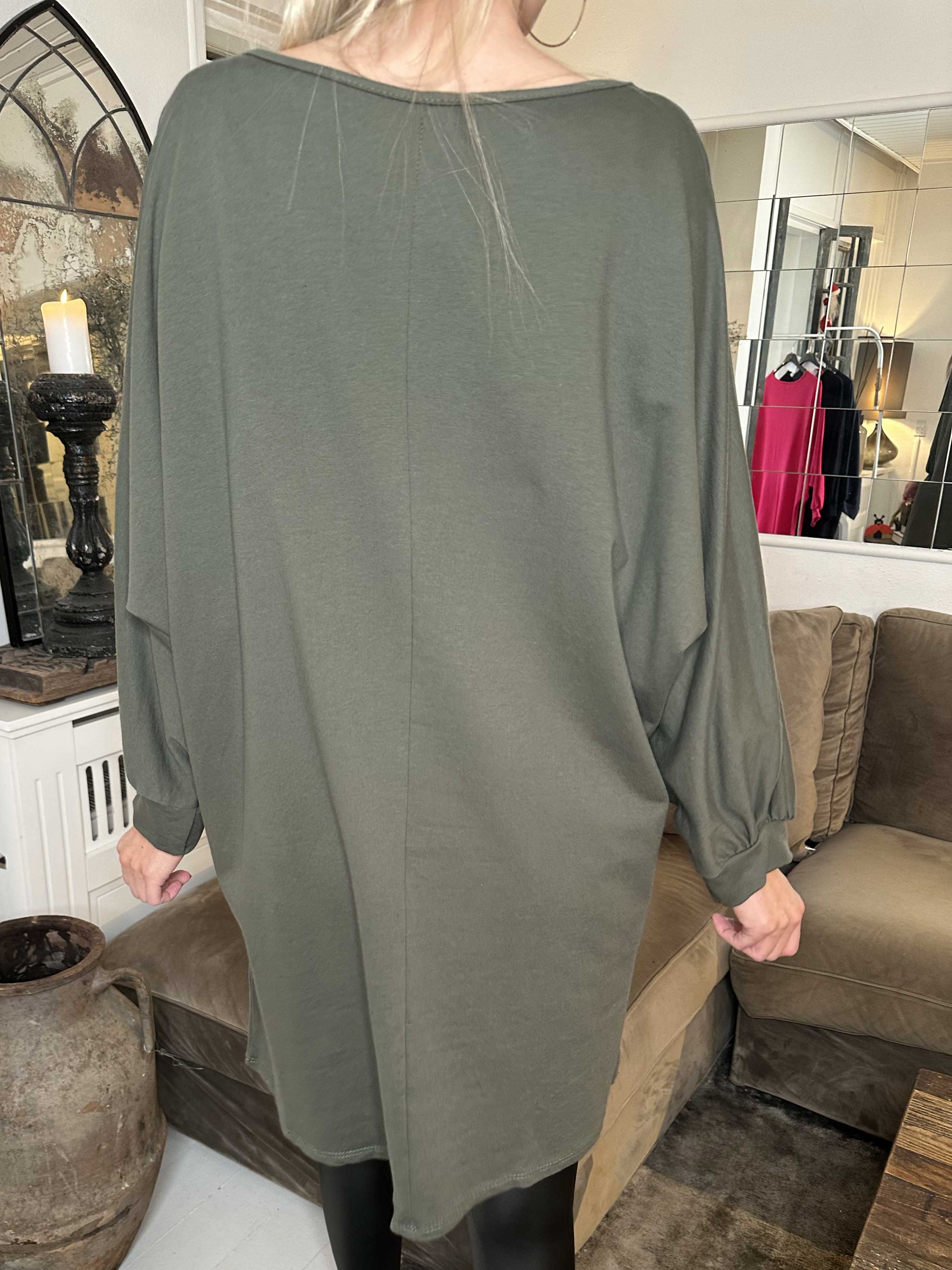 Torino - Oversized klänning med paljettstjärnor