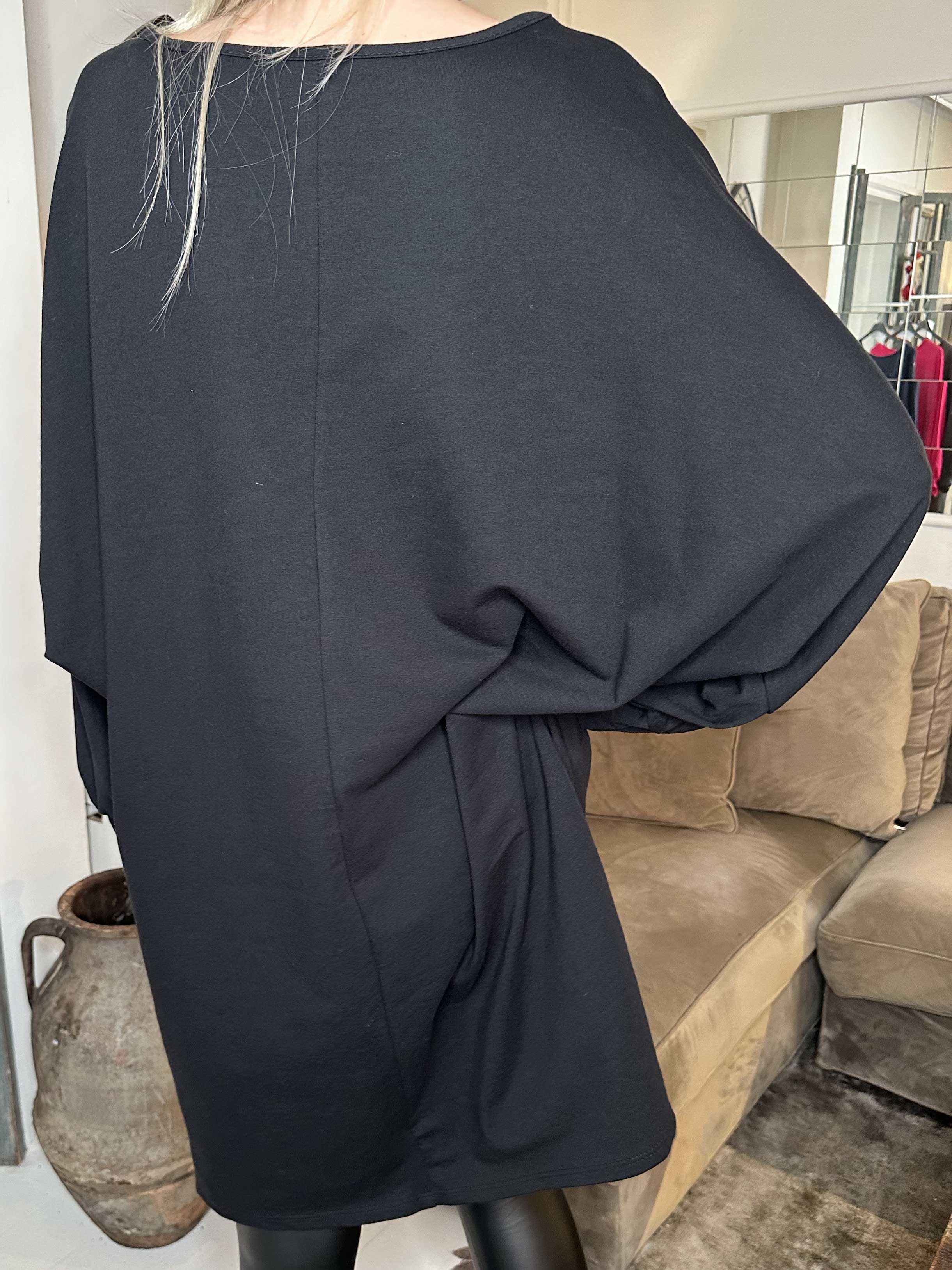 Torino - Oversized klänning med paljettstjärnor