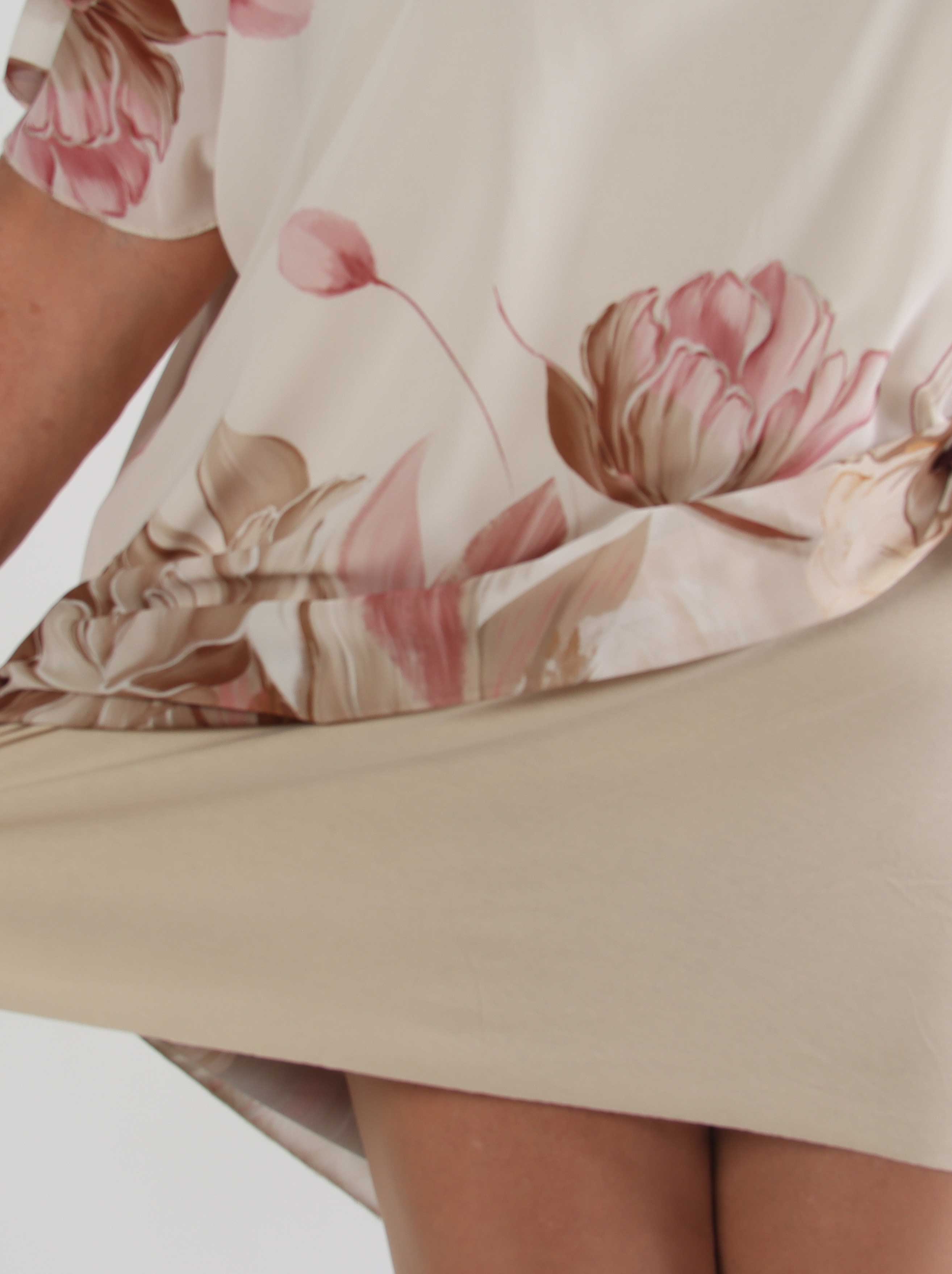 Tricia - Plus size tunikakjole med chiffonlag med blomstermotiver