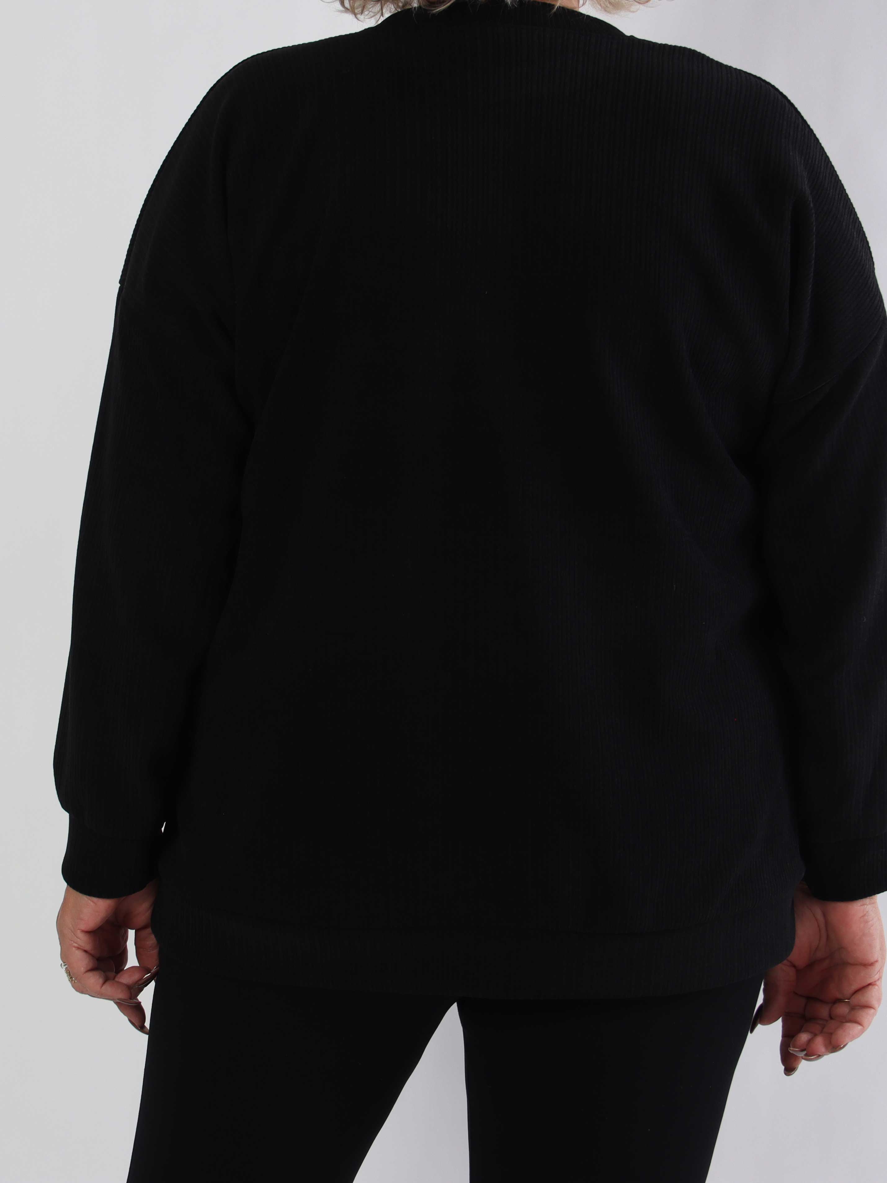 Uma - Fløjl plus size bluse med perler og similisten