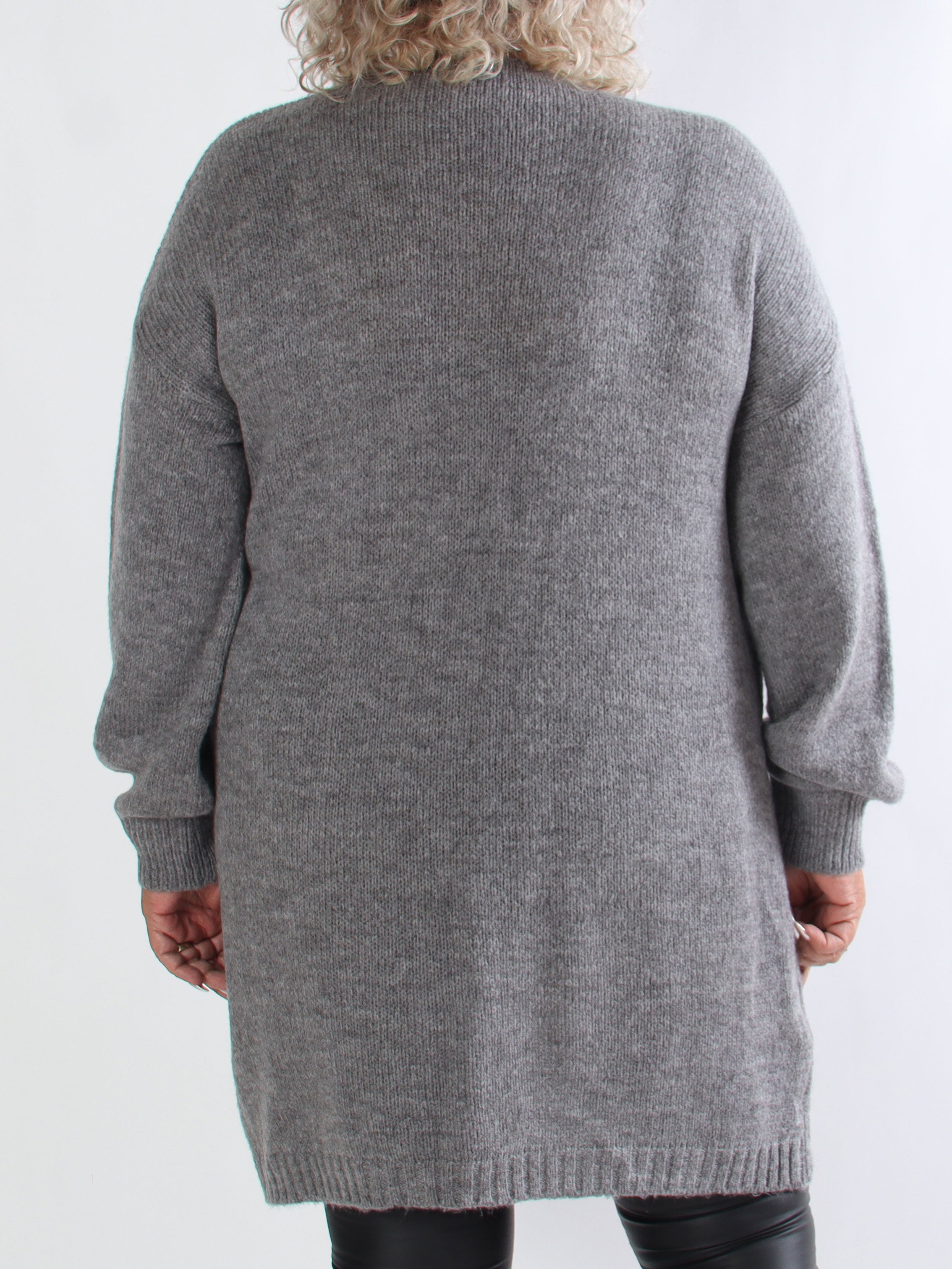 Valentine - Stickad plus size kofta med fickor