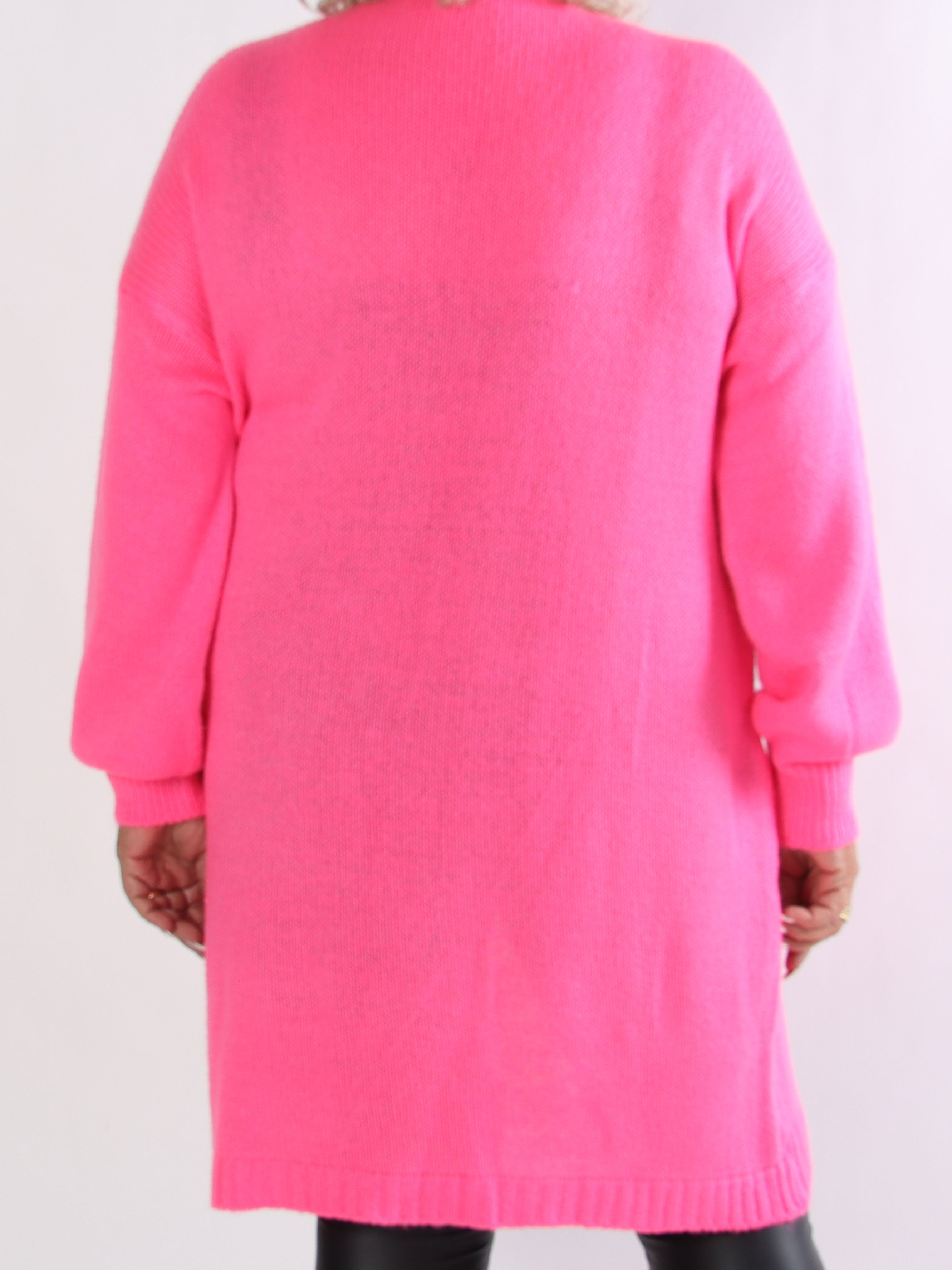 Valentine - Stickad plus size kofta med fickor
