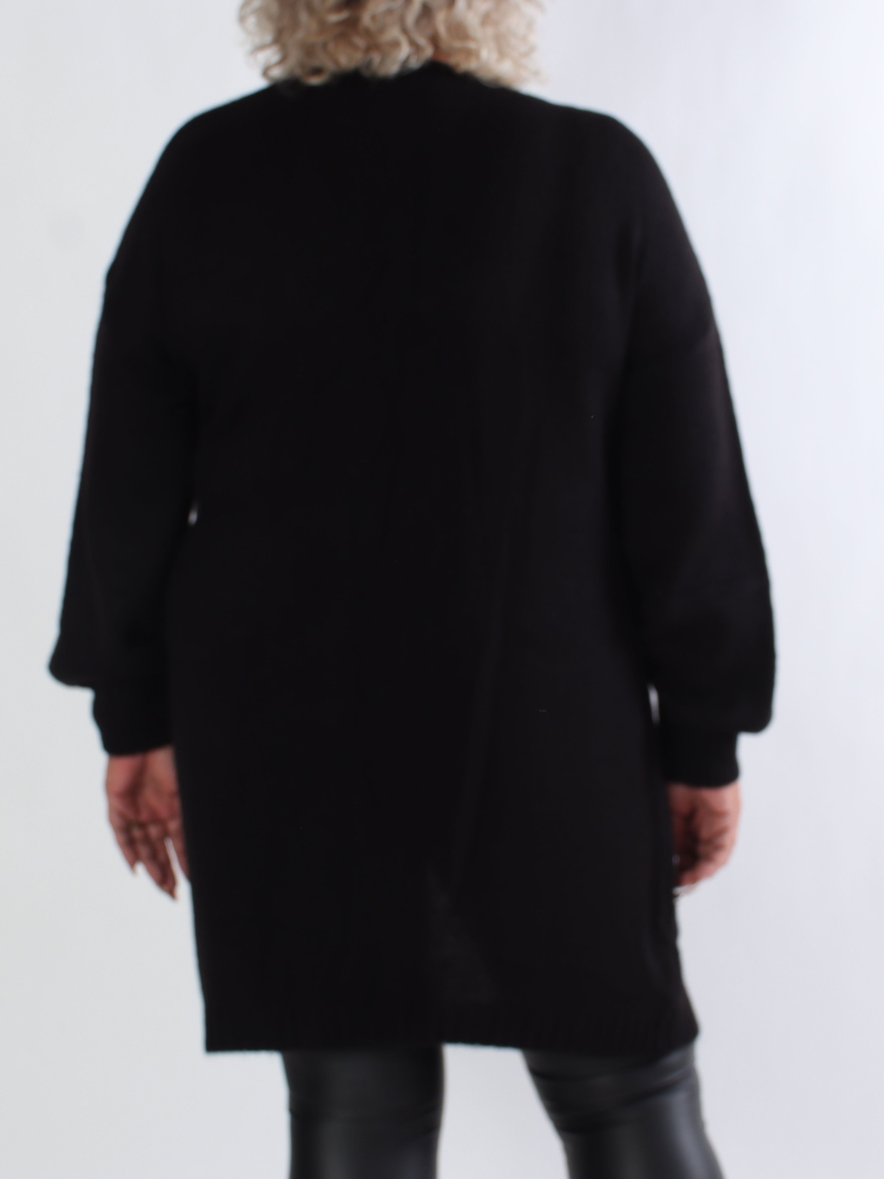 Valentine - Stickad plus size kofta med fickor