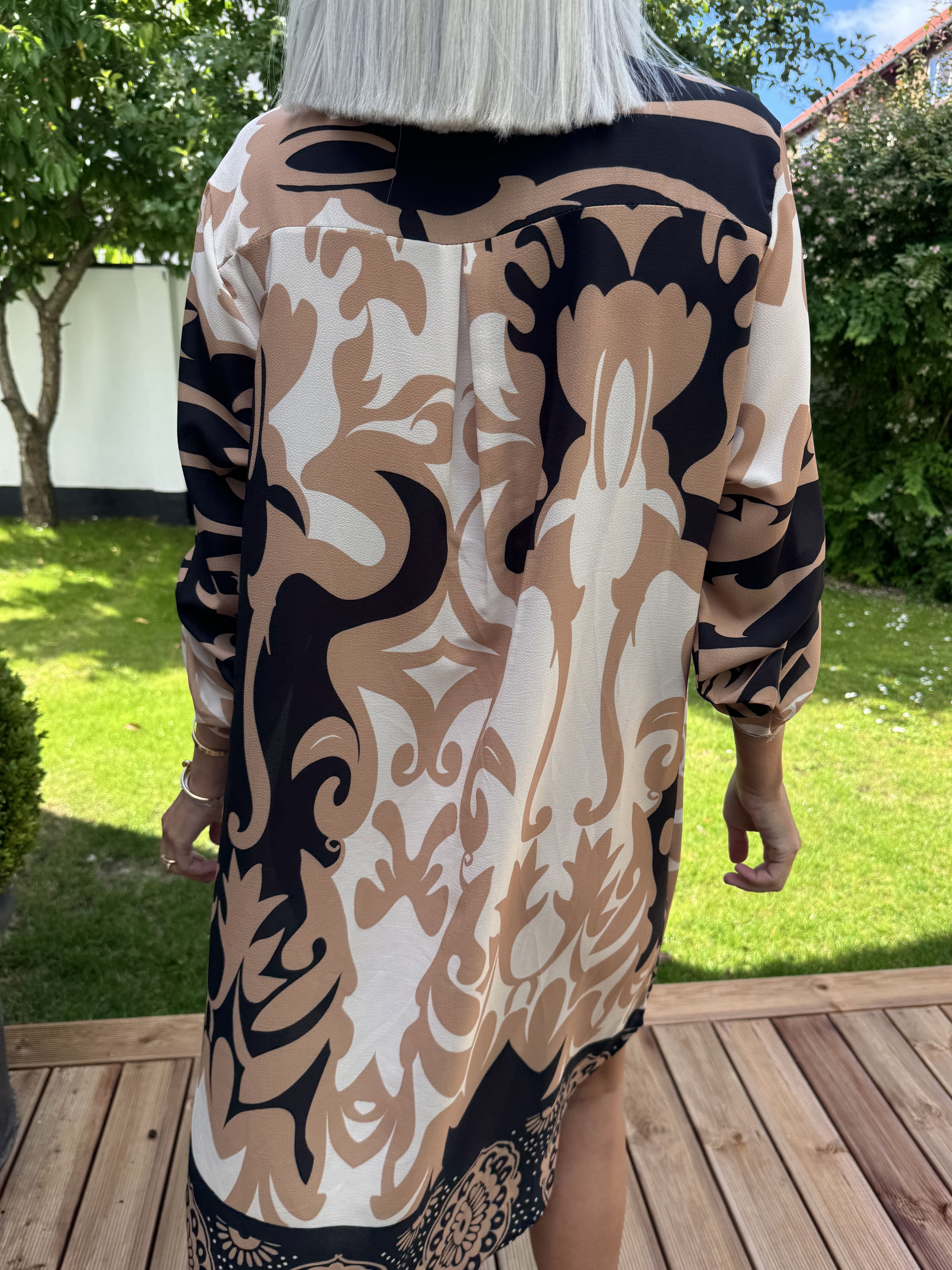 Vanesa Boheme Dress - Lätt och luftig mönstrad klänning i viskos