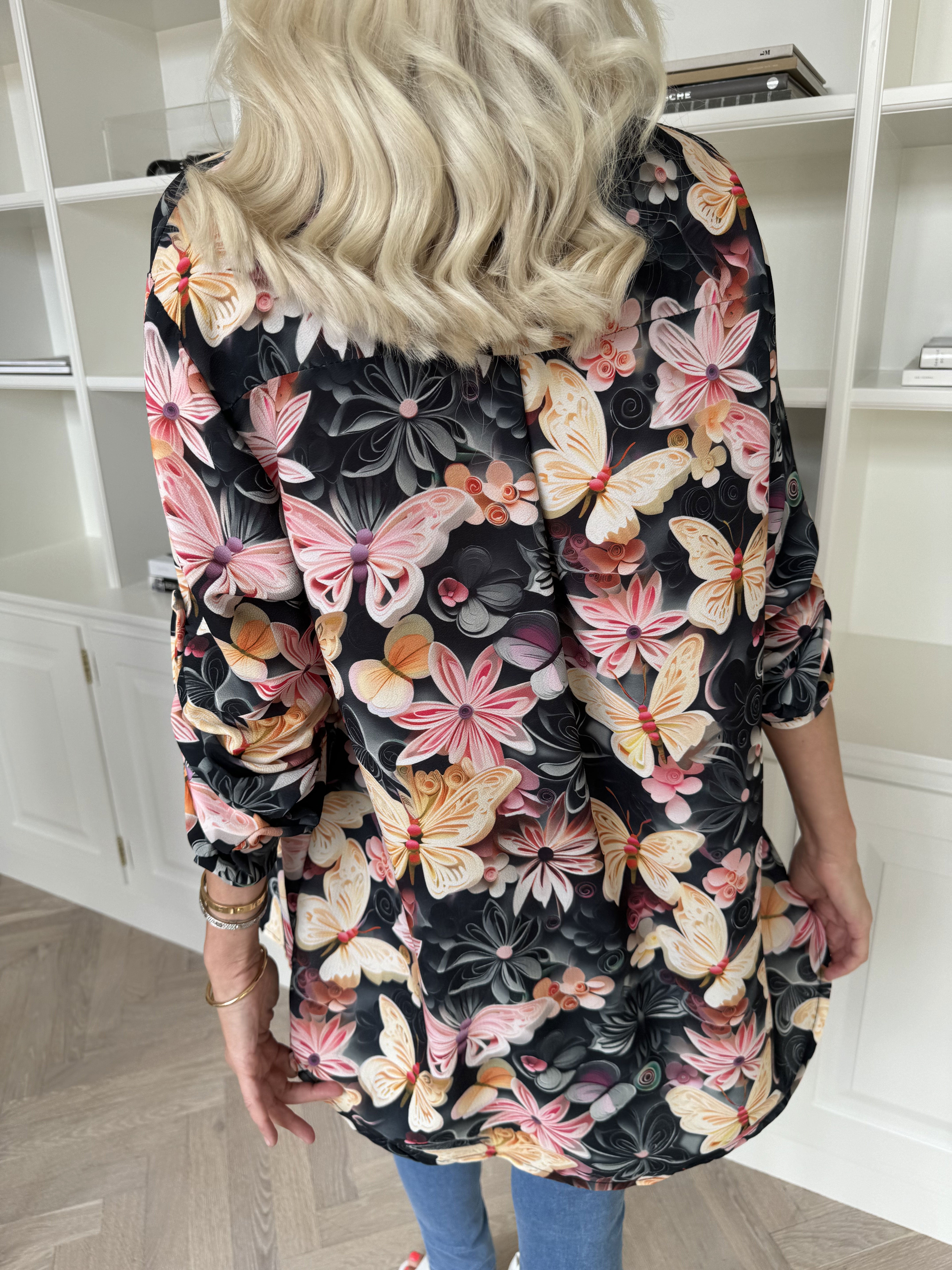 Vanesa Butterfly - Söt tunika i viskos med fjärilsmönster