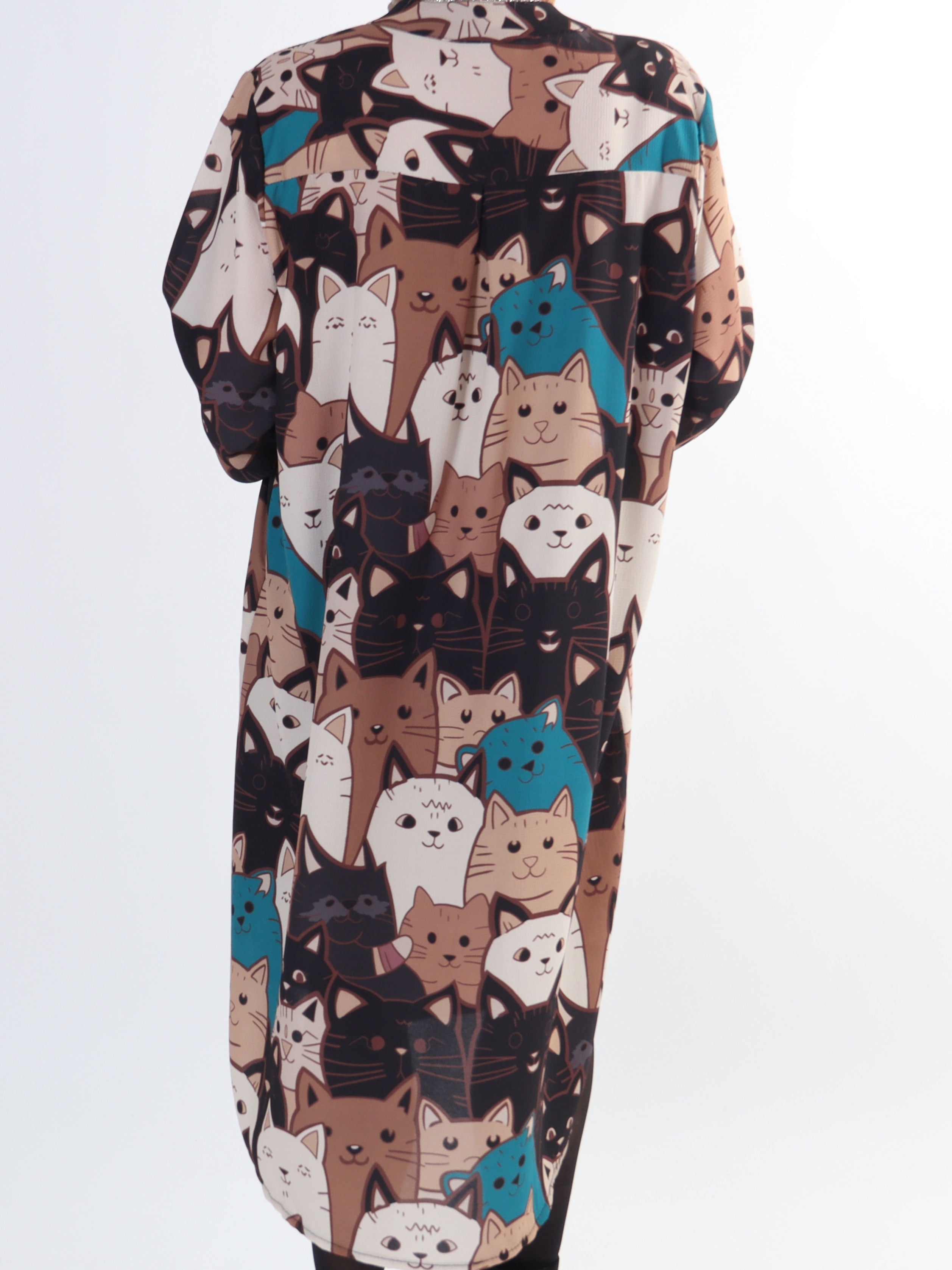 Vanesa Cat Long - Lätt och luftig klänning i plus size med kattmönster