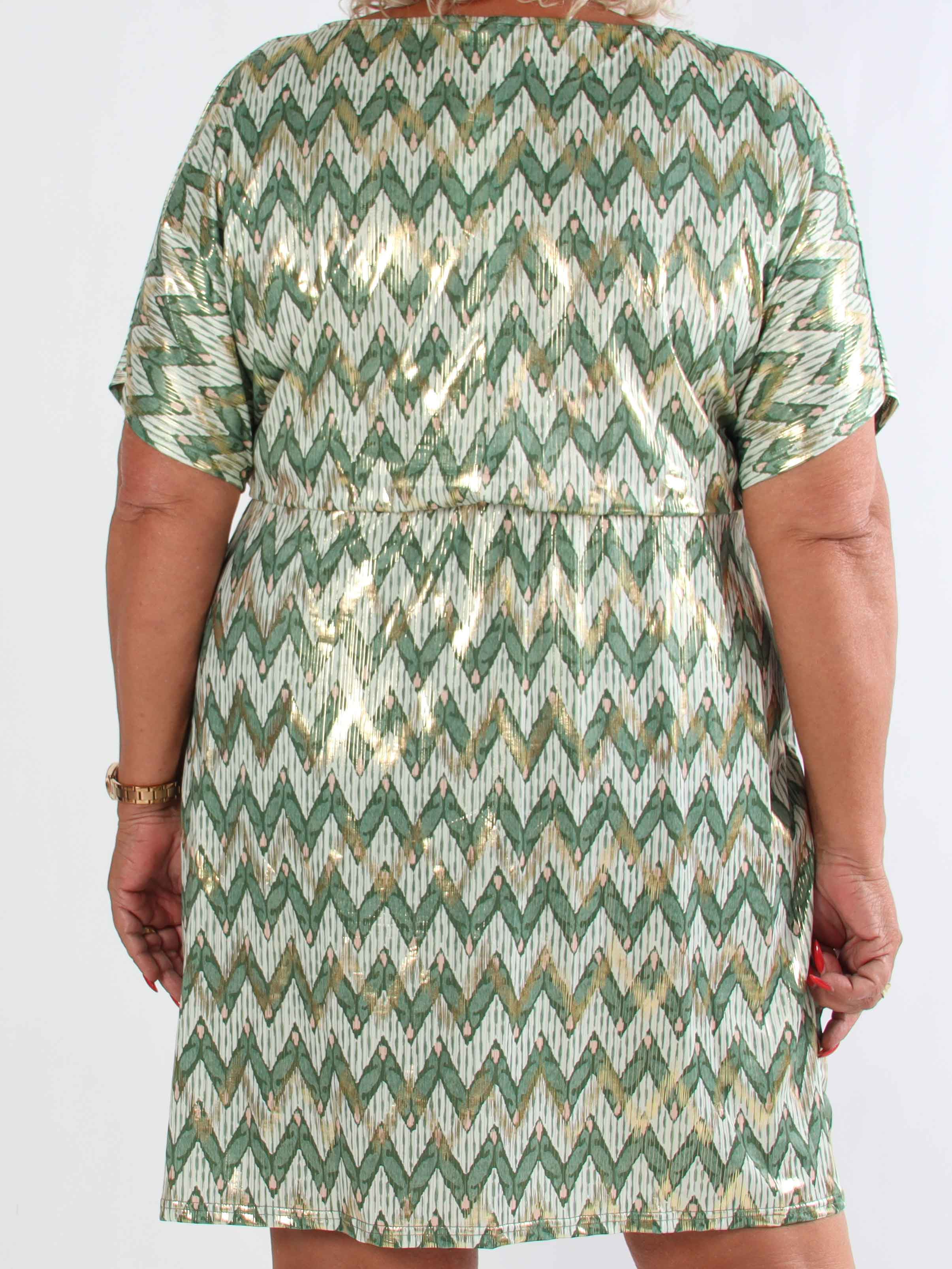 Venus Zigzag - Elastisk mönstrad plus size klänning med gulddetaljer