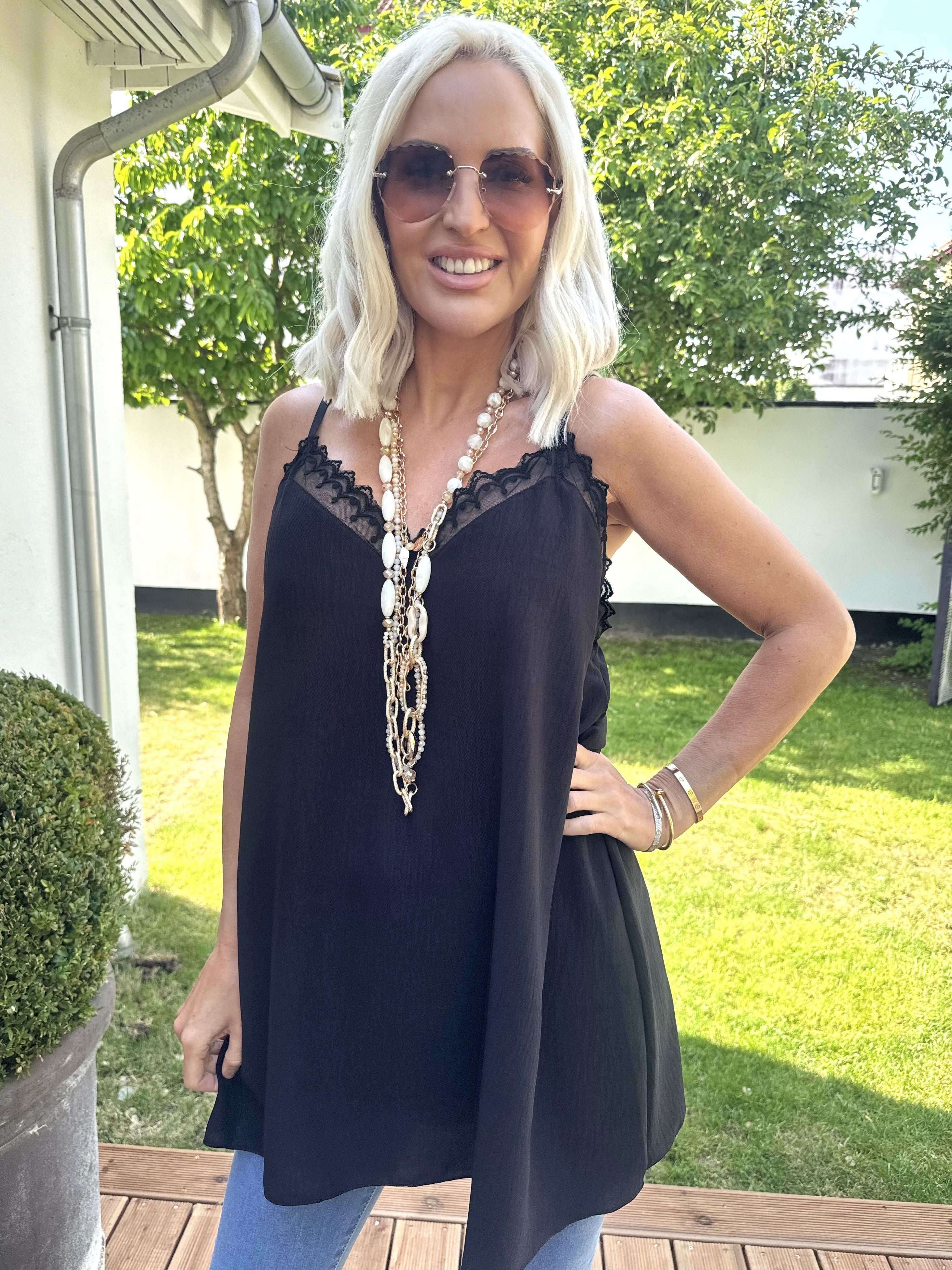 Viktoria - Topp i viskos med spetskant