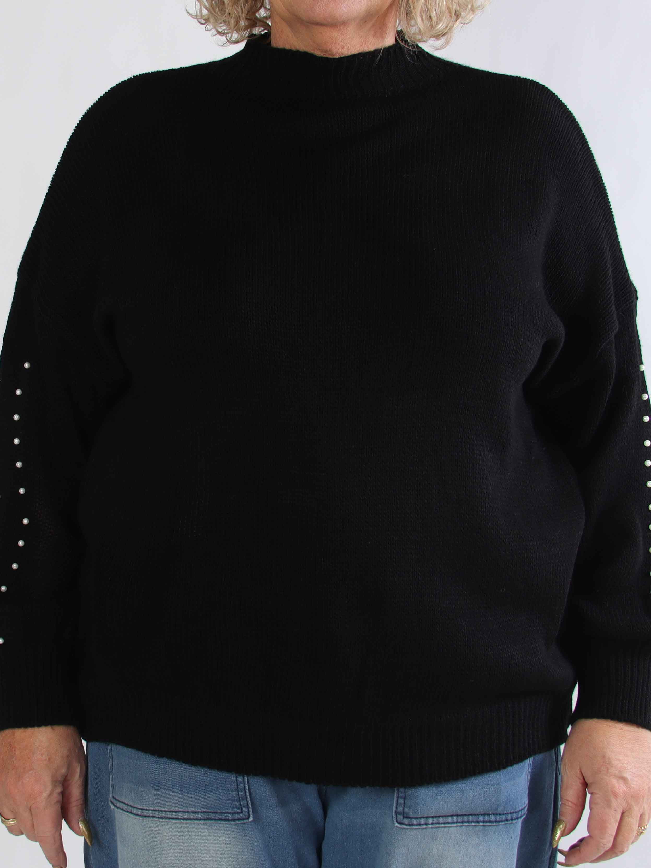 Viviane - Plus size strik detaljeret med hvide perler og ballonærmer