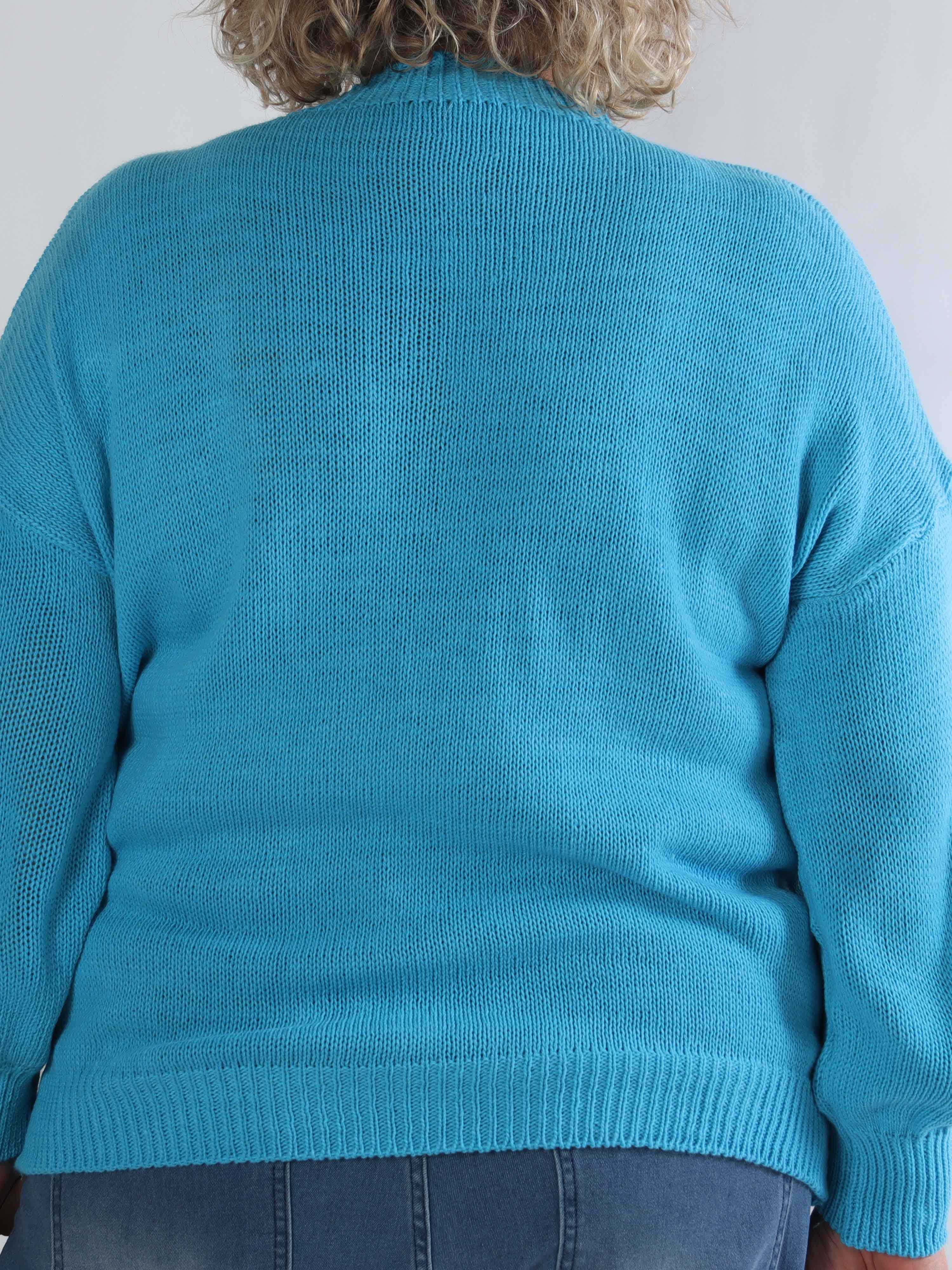 Viviane - Plus size strik detaljeret med hvide perler og ballonærmer