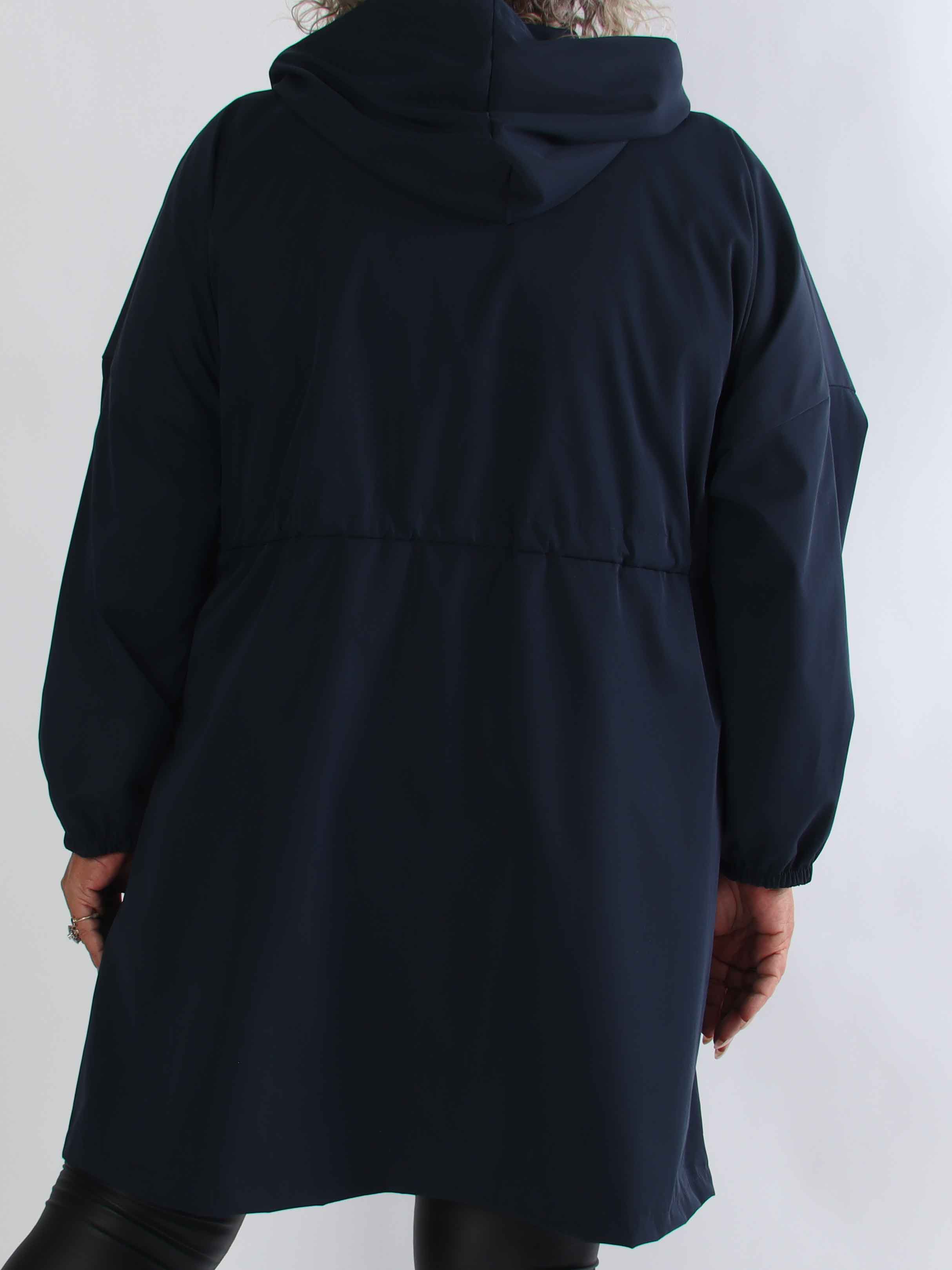 Yvonne - Let plus size overgangsjakke med hætte og elastik i taljen