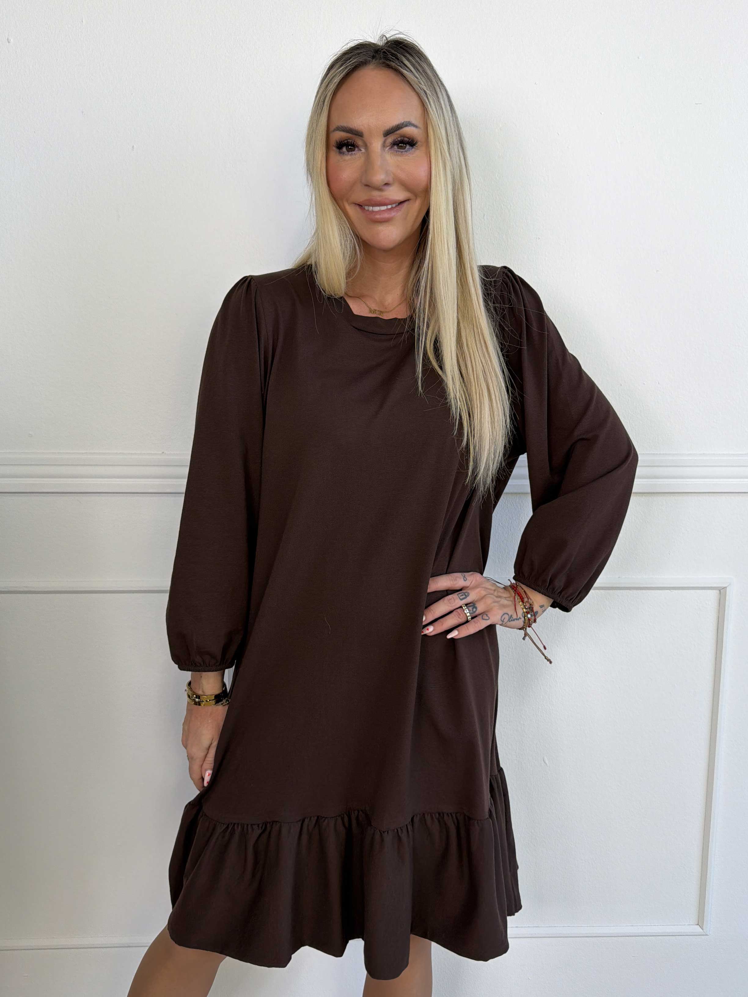 Zafira - Joggingkjole i bomuld med sød flæsekant