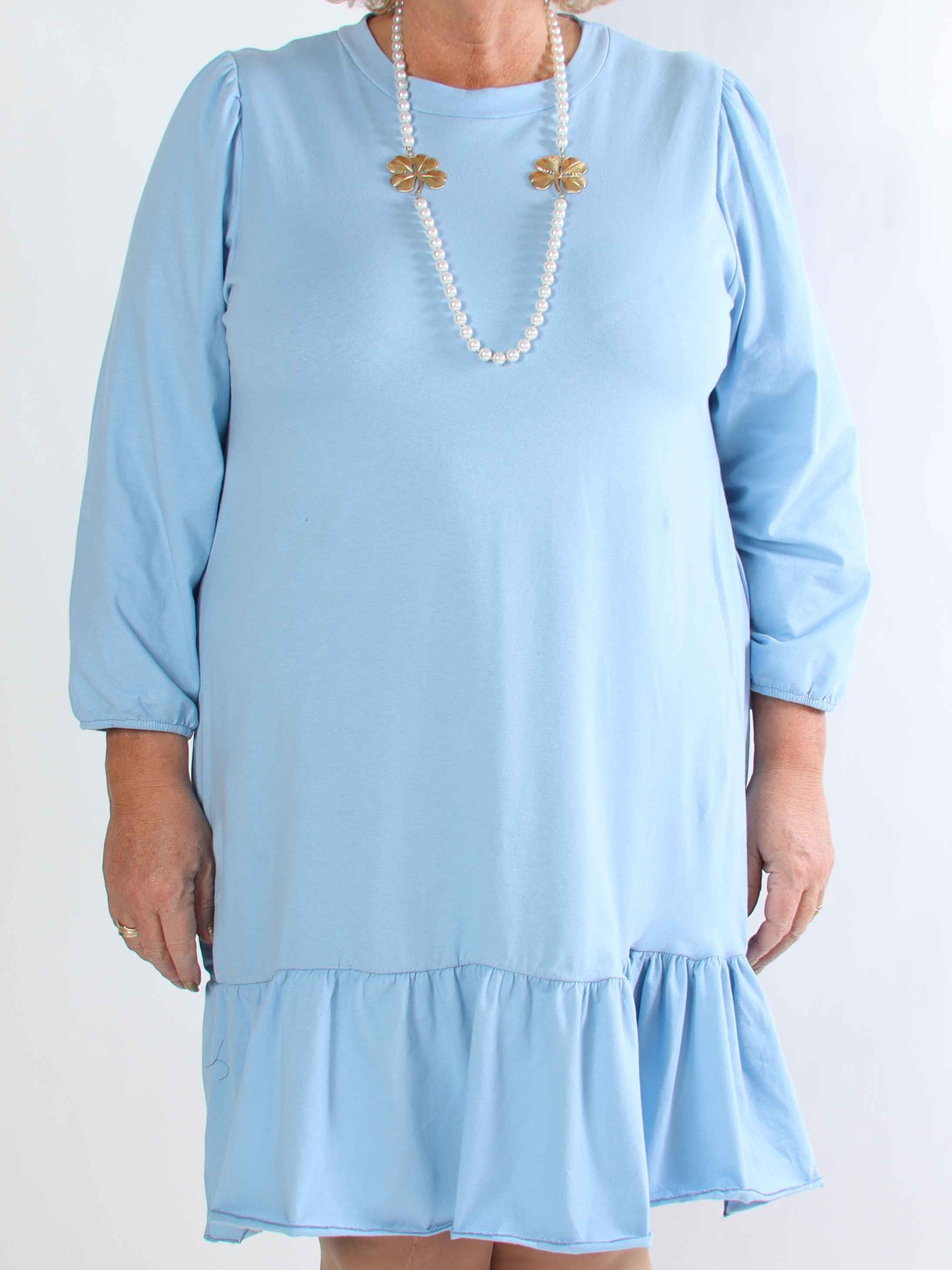 Zafira - Plus size joggingkjole i bomuld med sød flæsekant