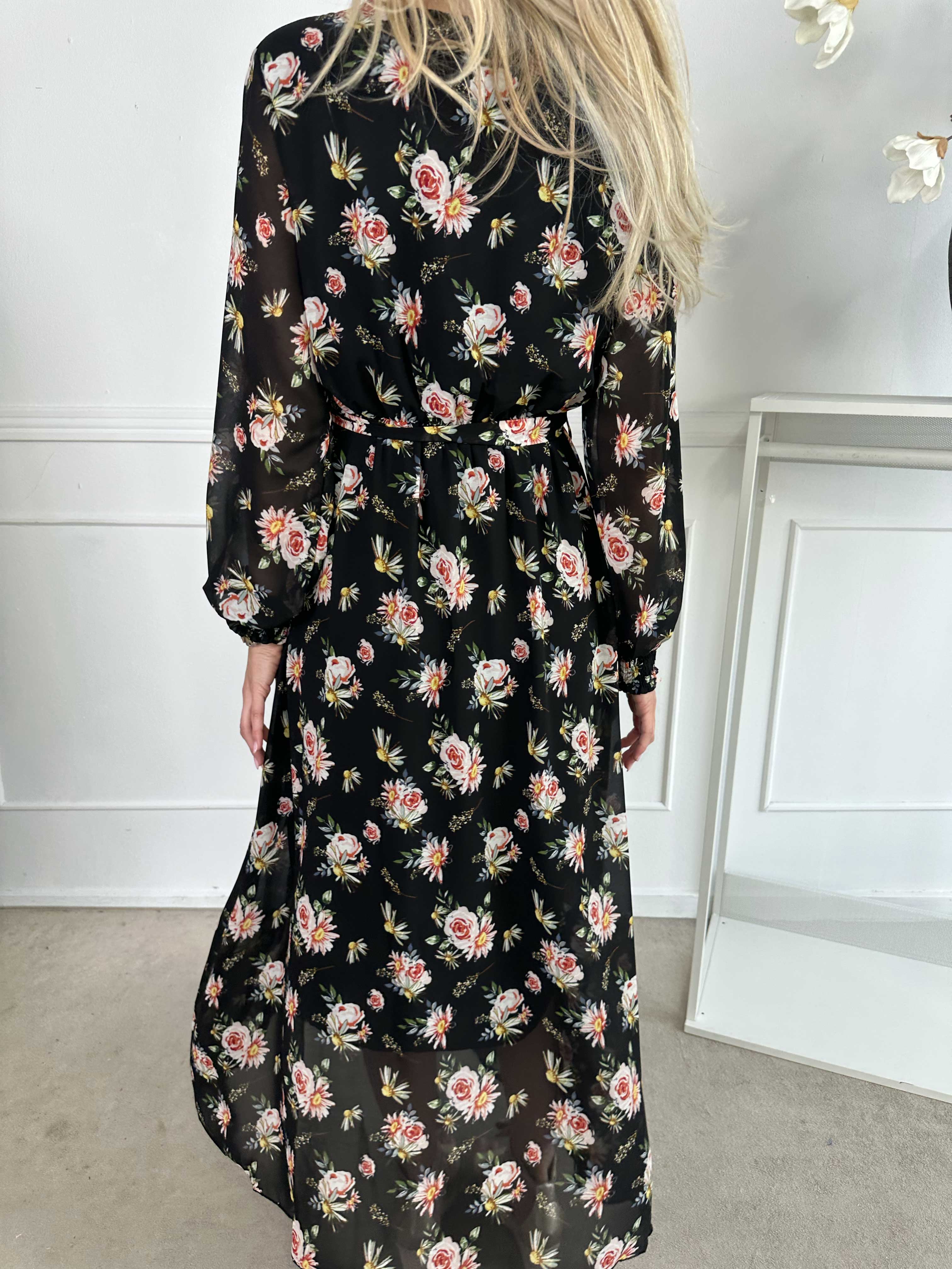 Zola - Långklänning med blommor och halvgenomskinliga ärmar