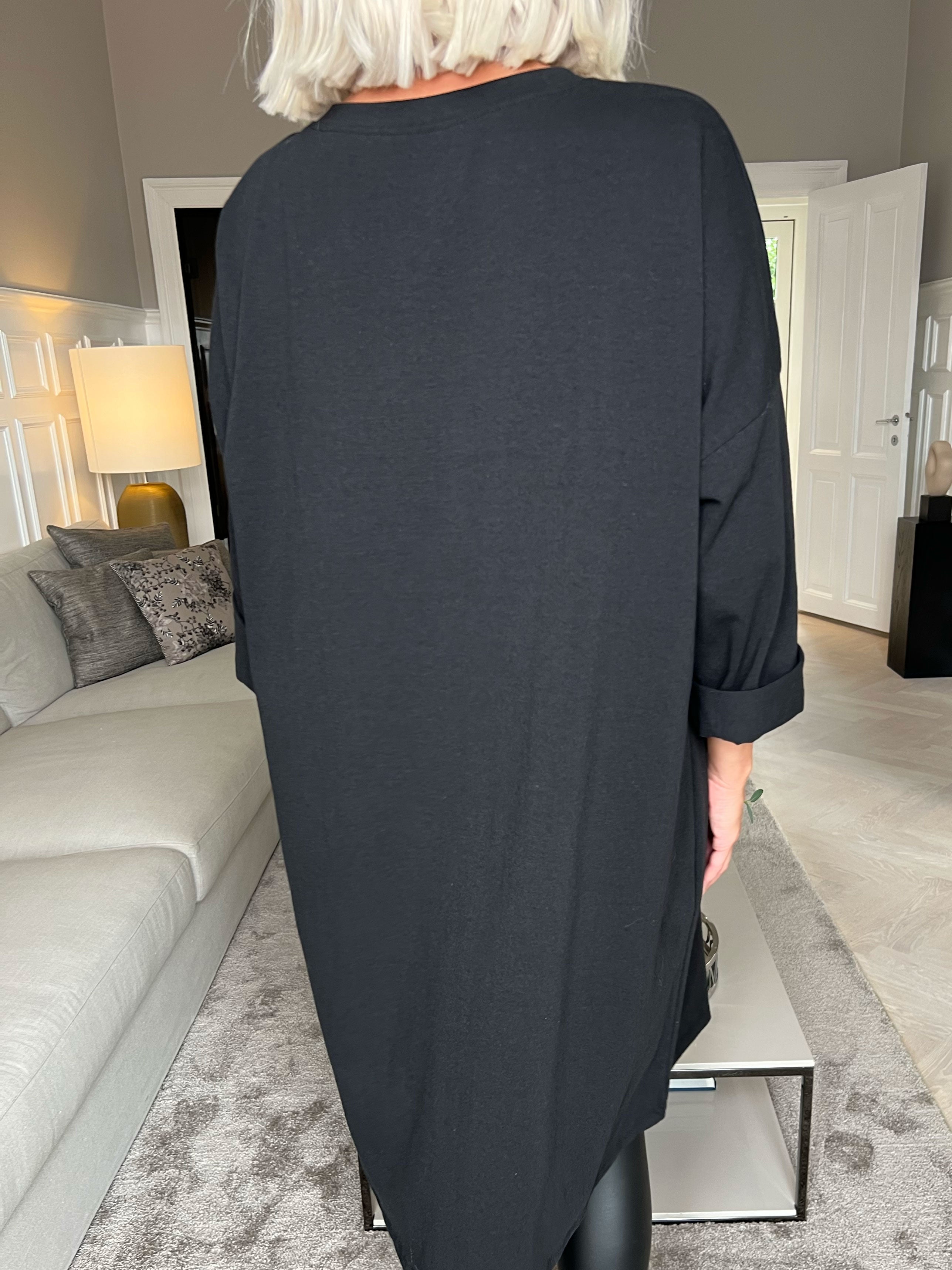 Amal - Maxiklänning i bomull med tryck framtill