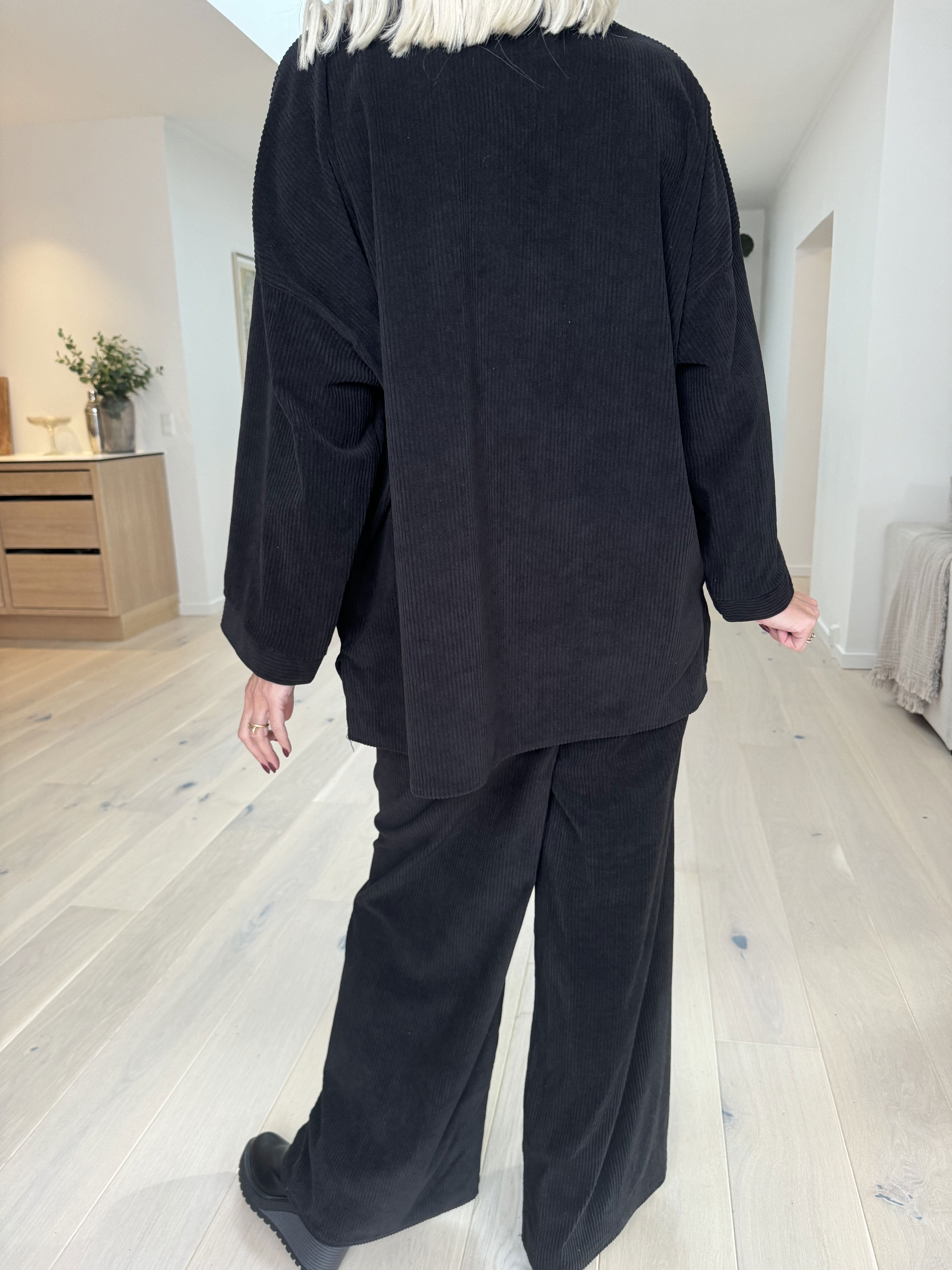 Brianne - Oversized set med ribbat tyg