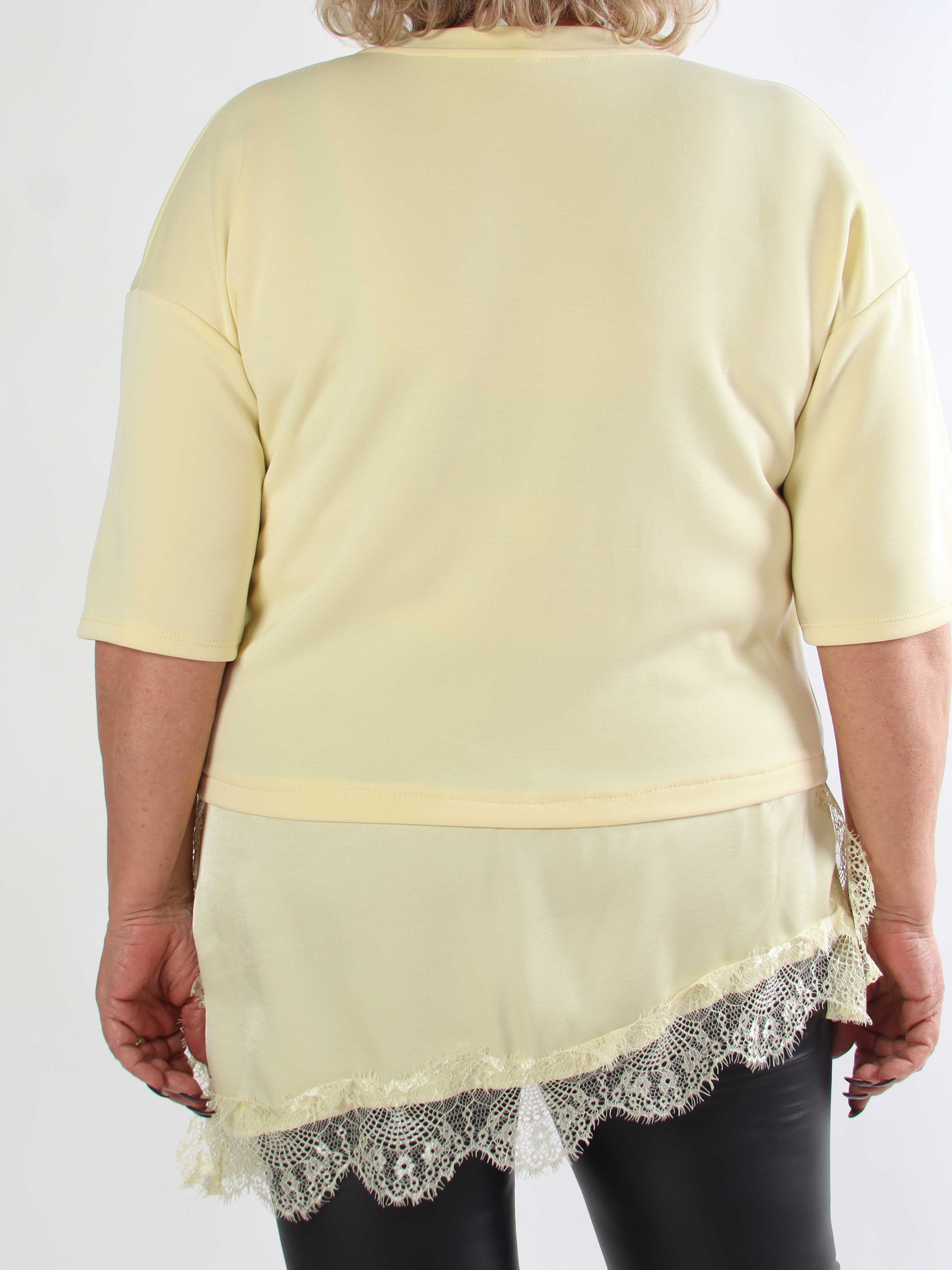 Camemi - Plus size t-shirt med indsyet top med blondekant forneden