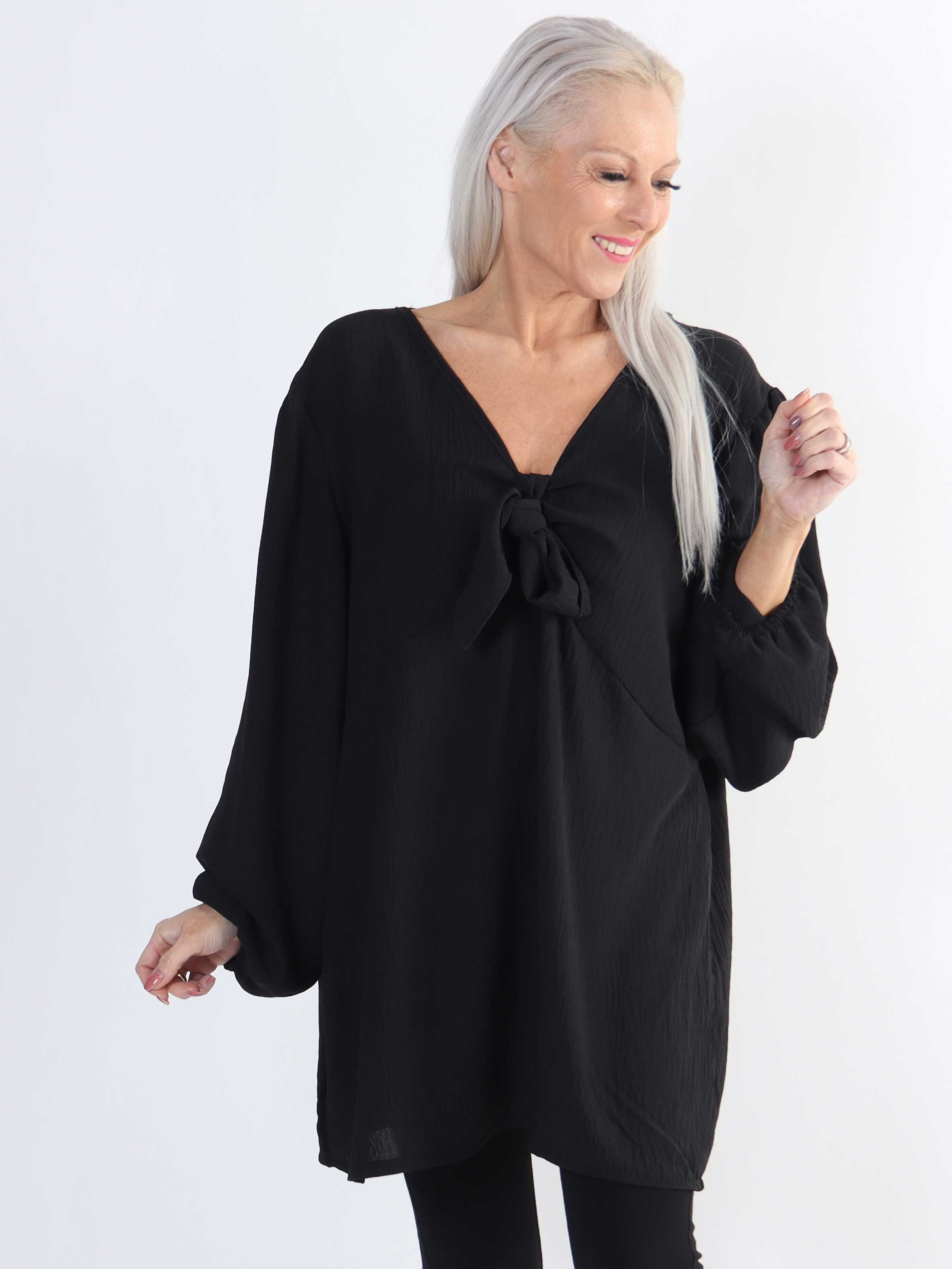 Cassandra - Söt tunika i stor storlek med rosett på bröstet