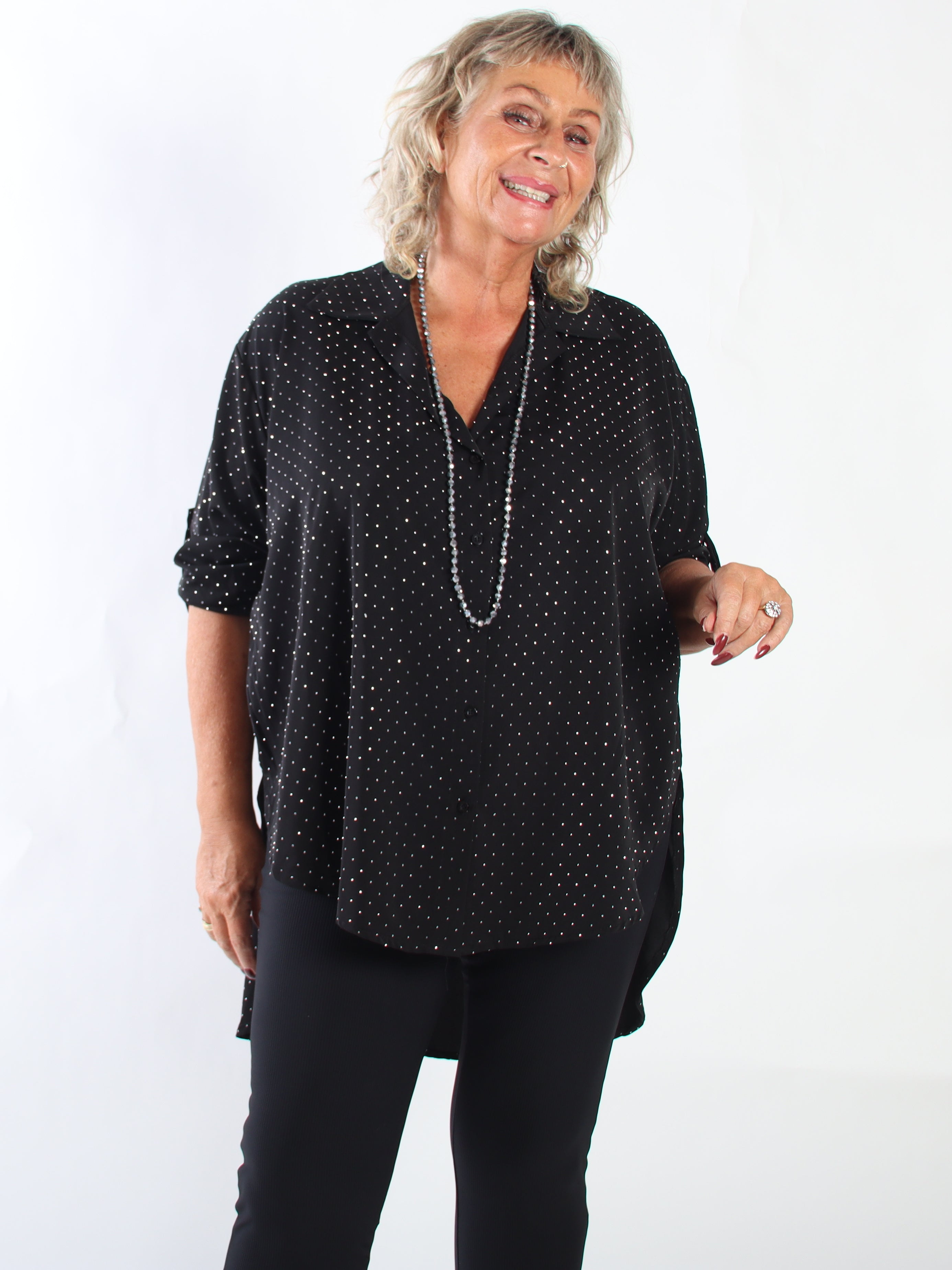 Celeste - Elegant skjorta i plus size i viskos med strass som ger en exklusiv touch