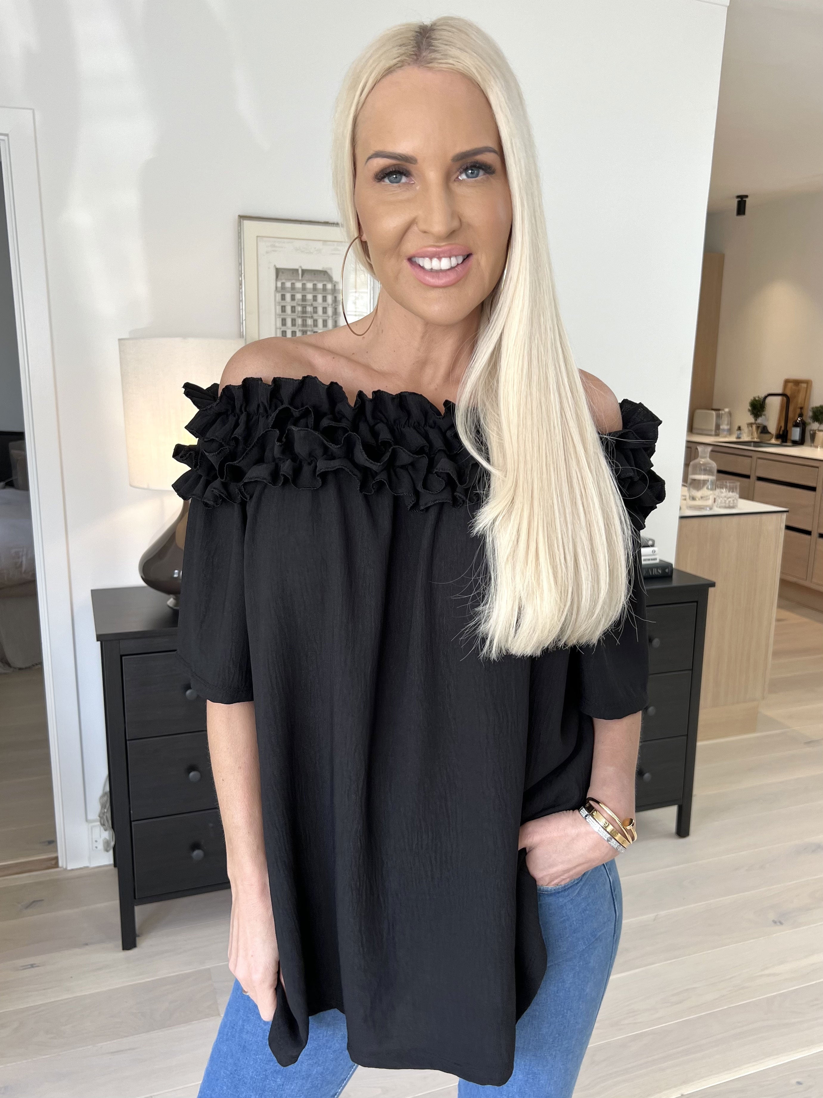 Chili Sleeveless - Finaste tunika med resår och volang i halsen