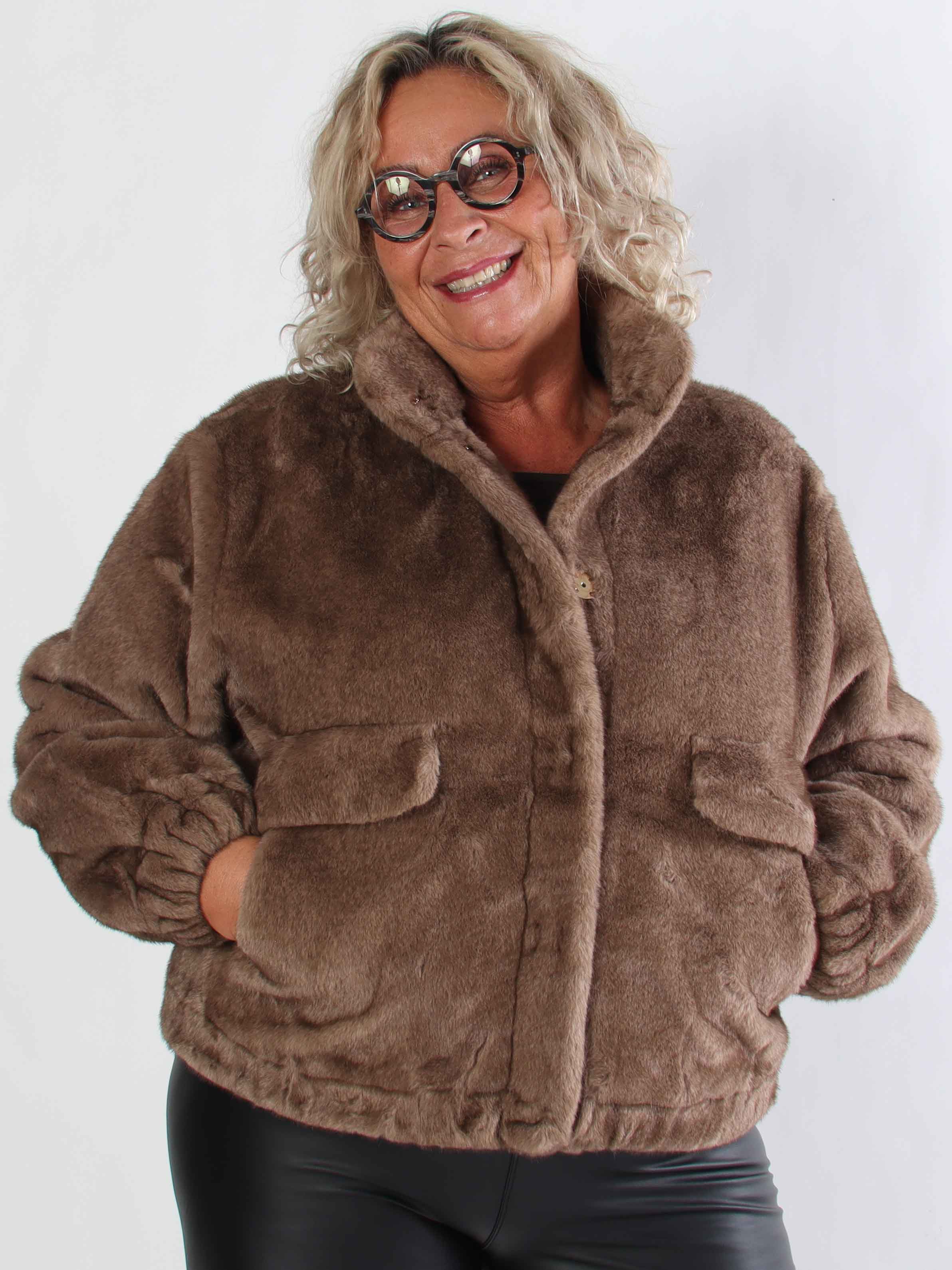 Daniela - Mjuk bomberjacka i fuskpäls