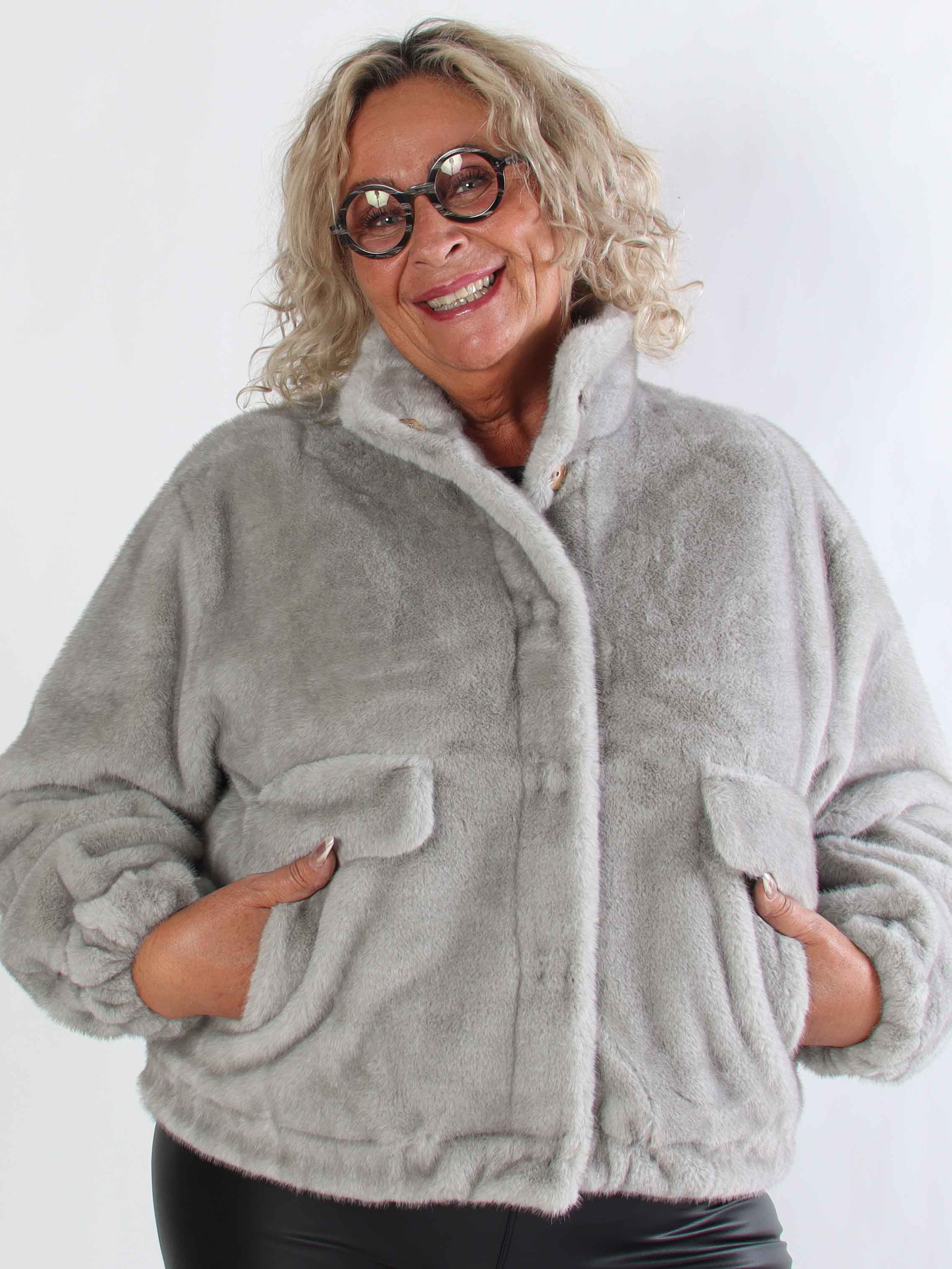 Daniela - Mjuk bomberjacka i fuskpäls