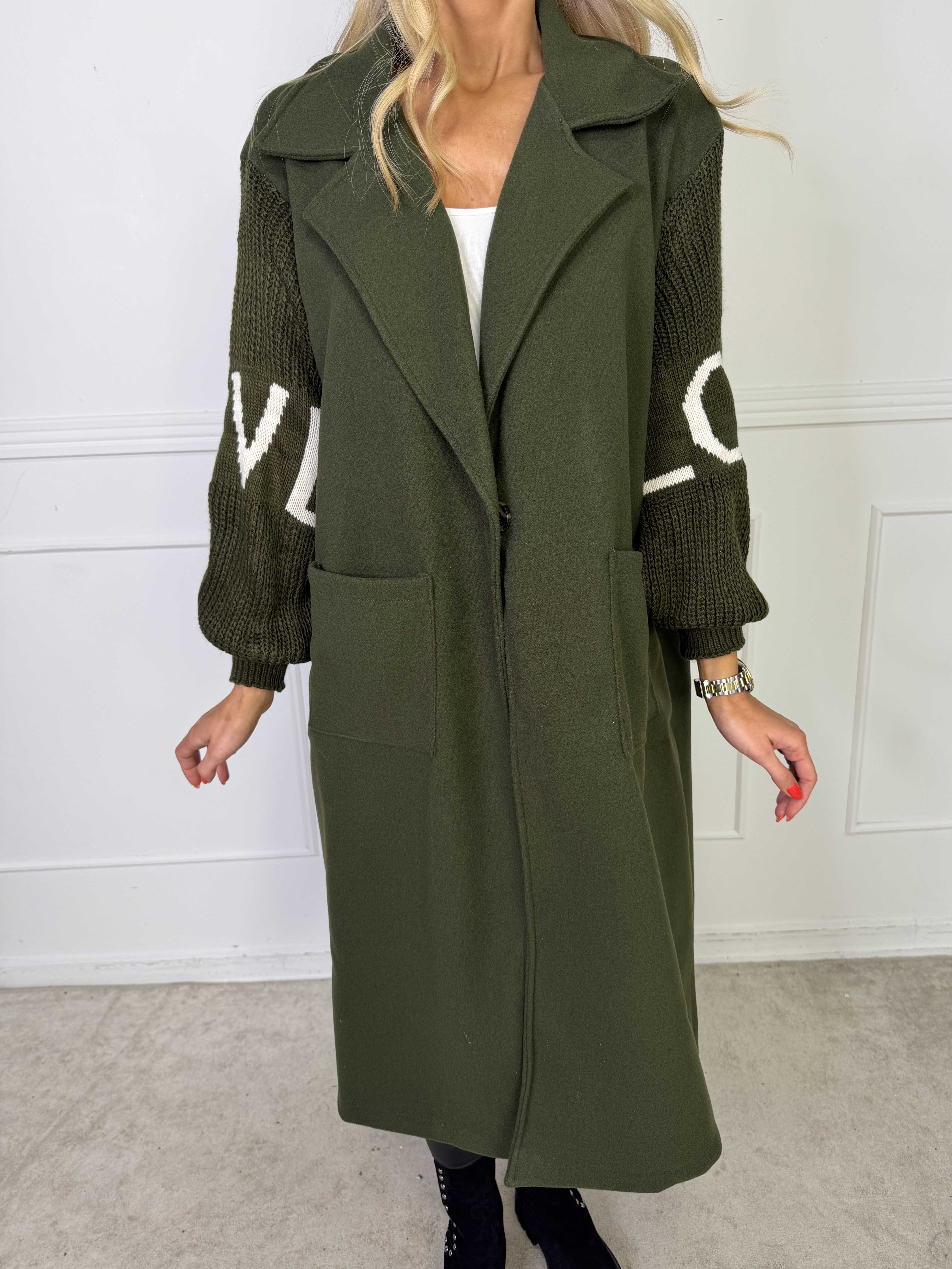 Debbie Midi - Fin kappa med stickade ärmar