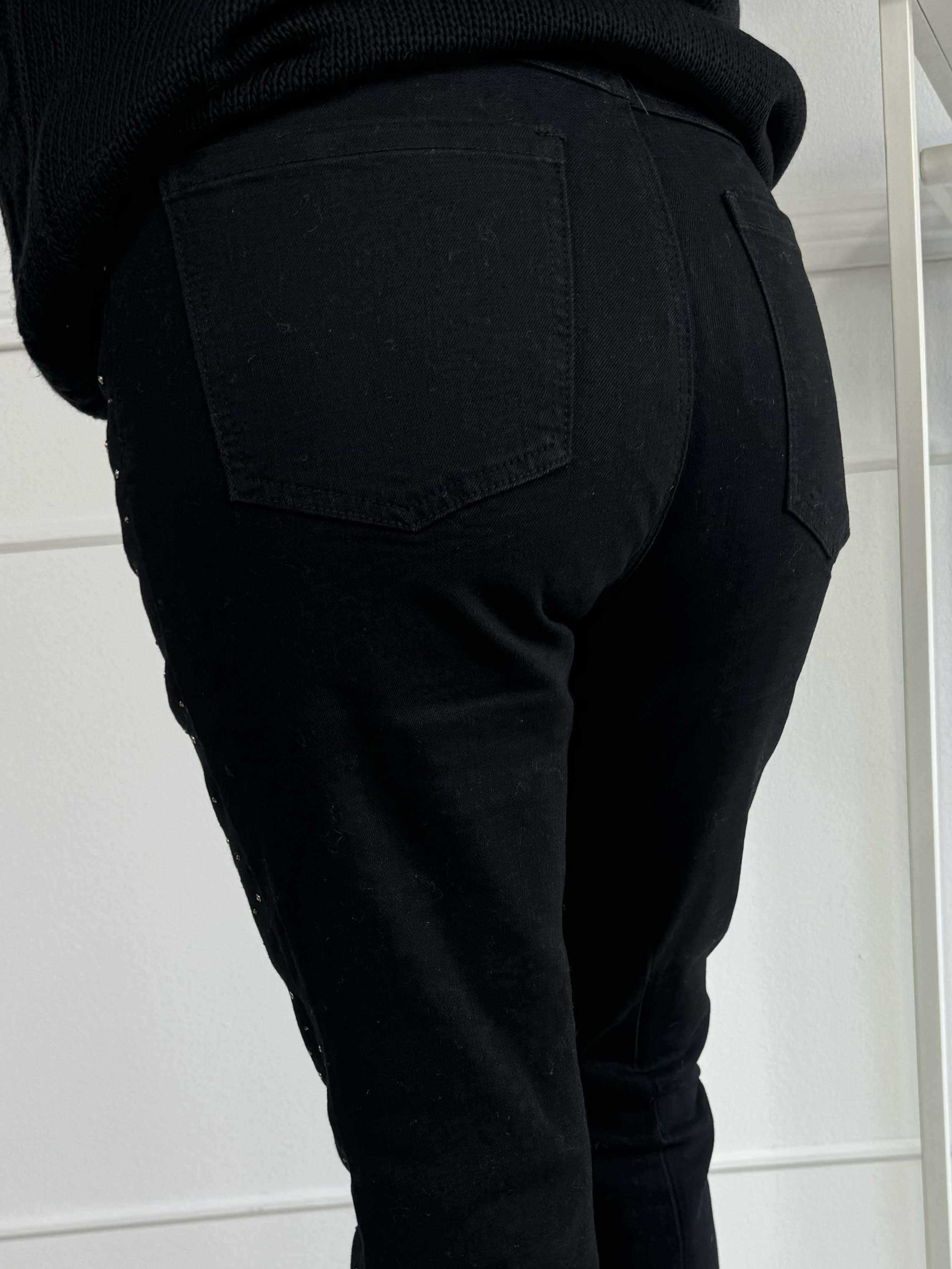 Elara - Jeans utsmyckade med lister