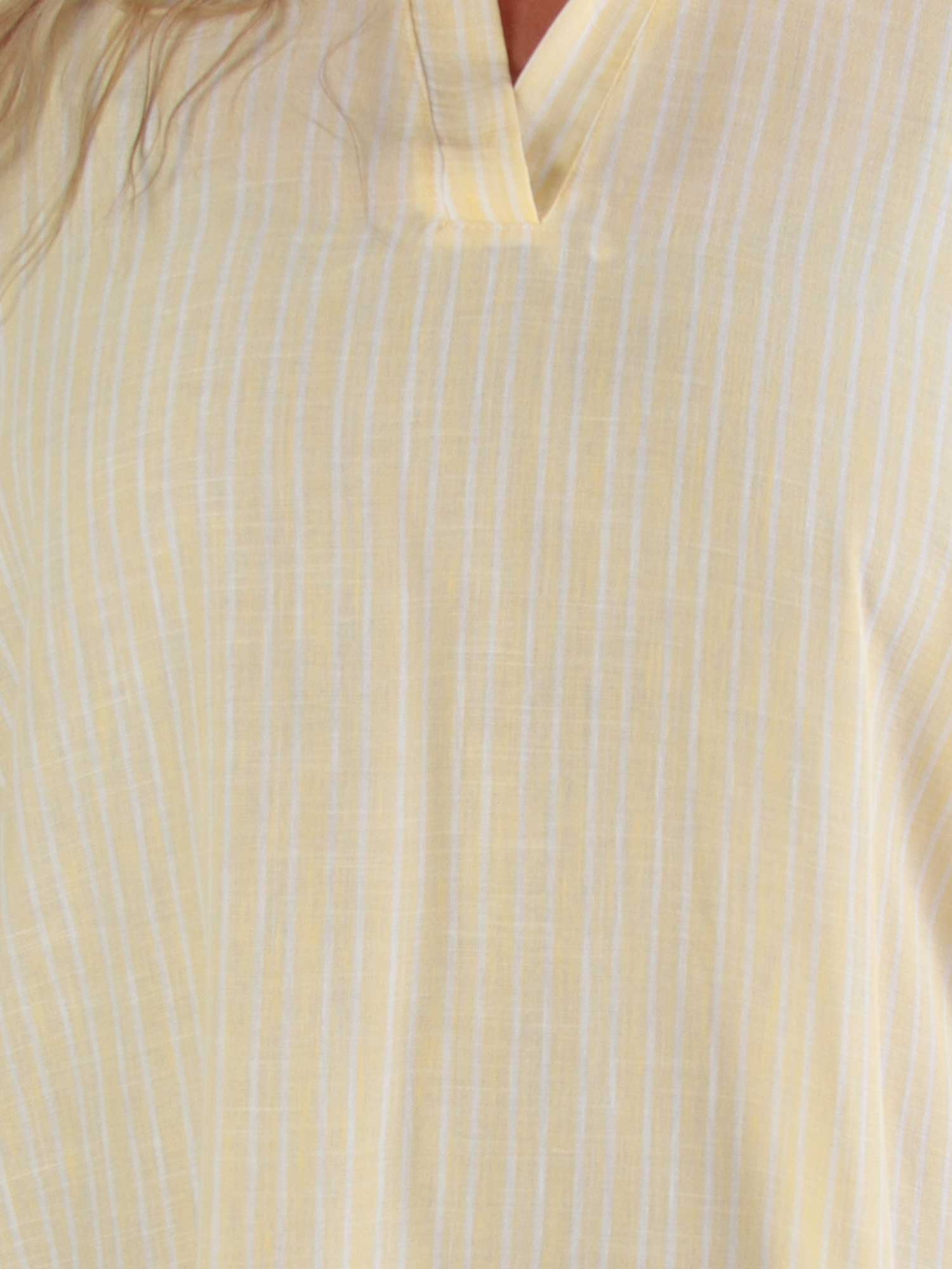 Evelyn - Randig plus size tunikaklänning med skjortkrage