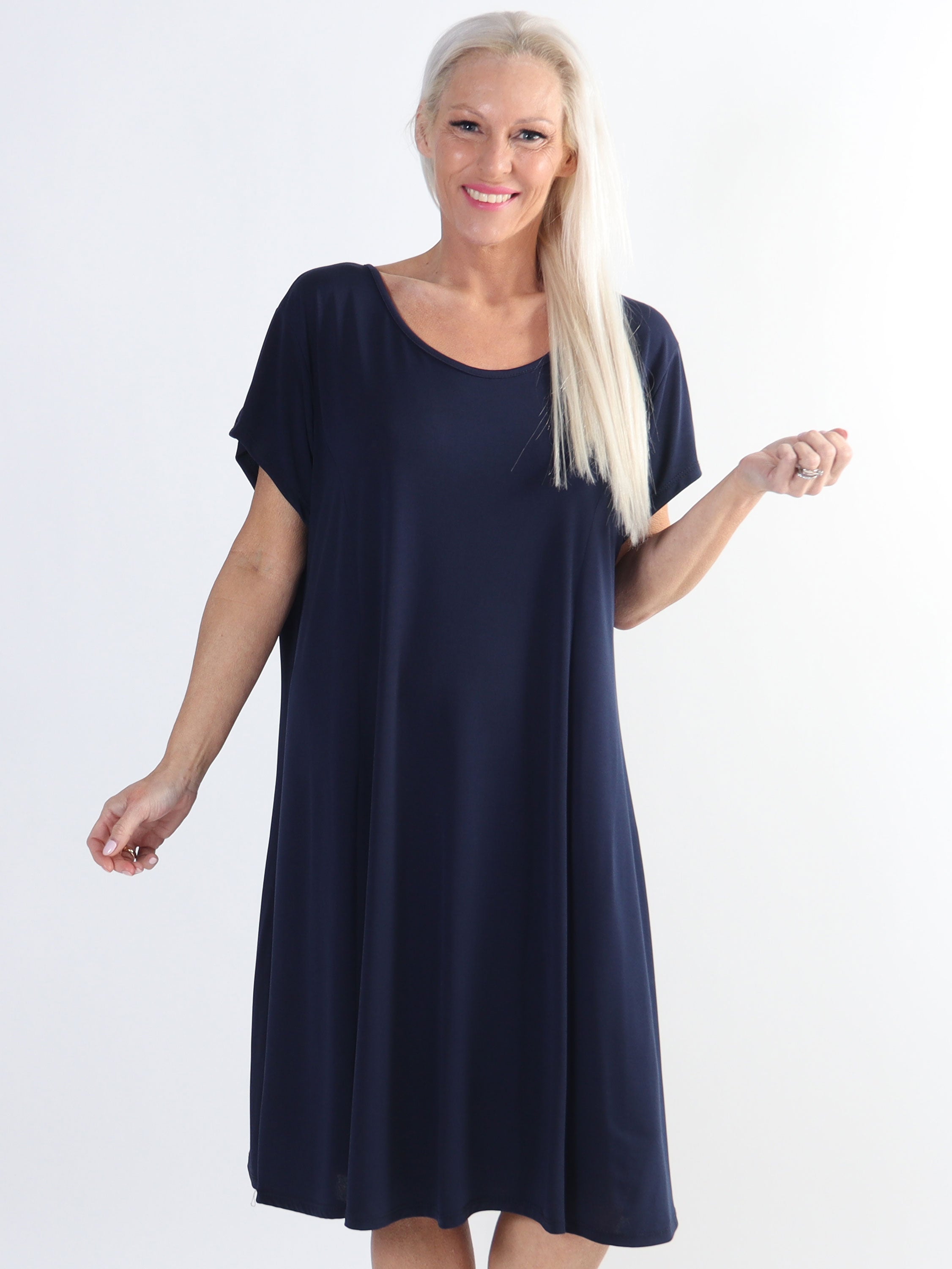 Janina - Slät plus size-klänning i mjukt stretchmaterial