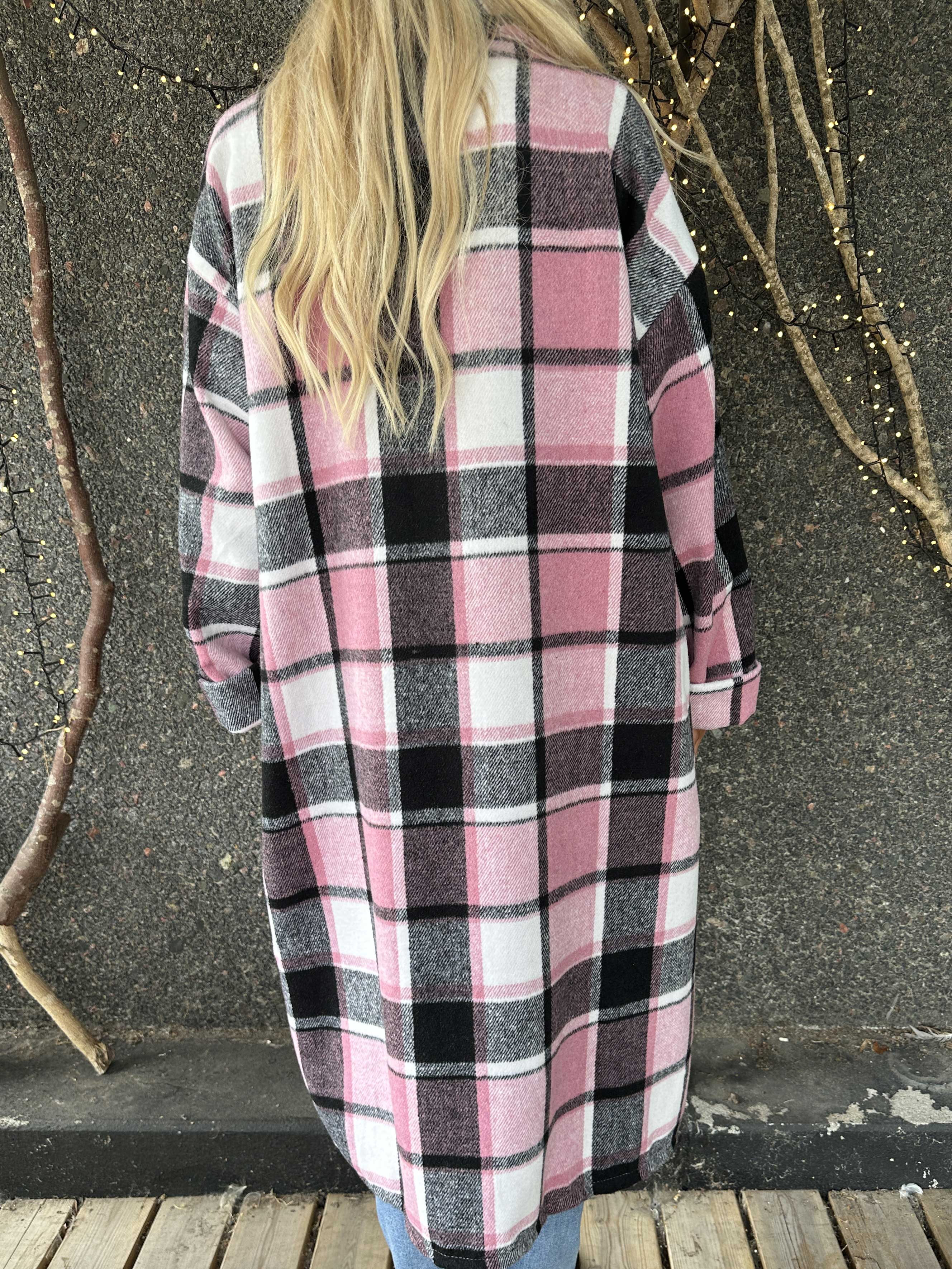 Karoline - Lång rutig skjortjacka i viskos