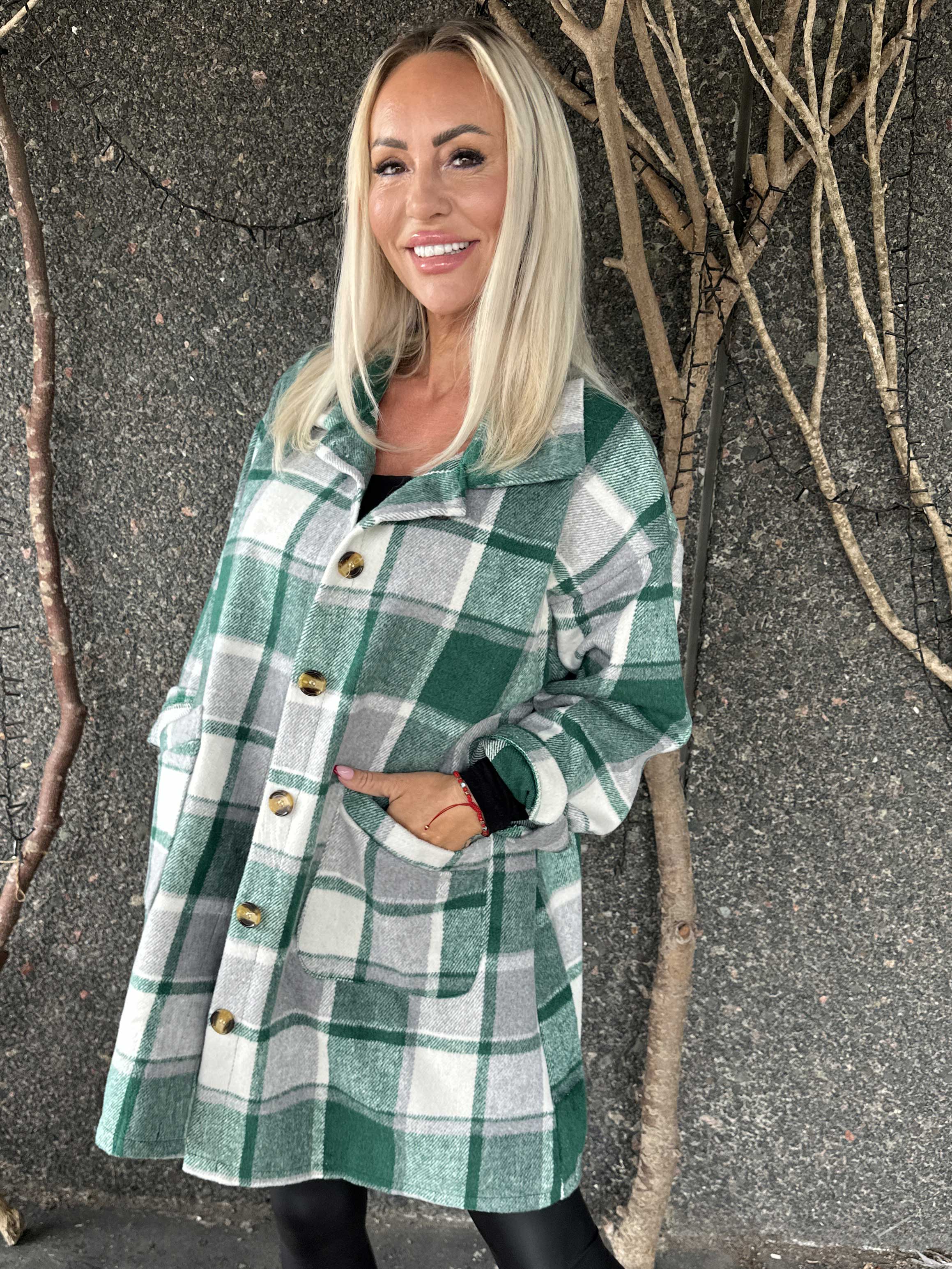 Lagos - Mjuk rutig skjortjacka i viskos