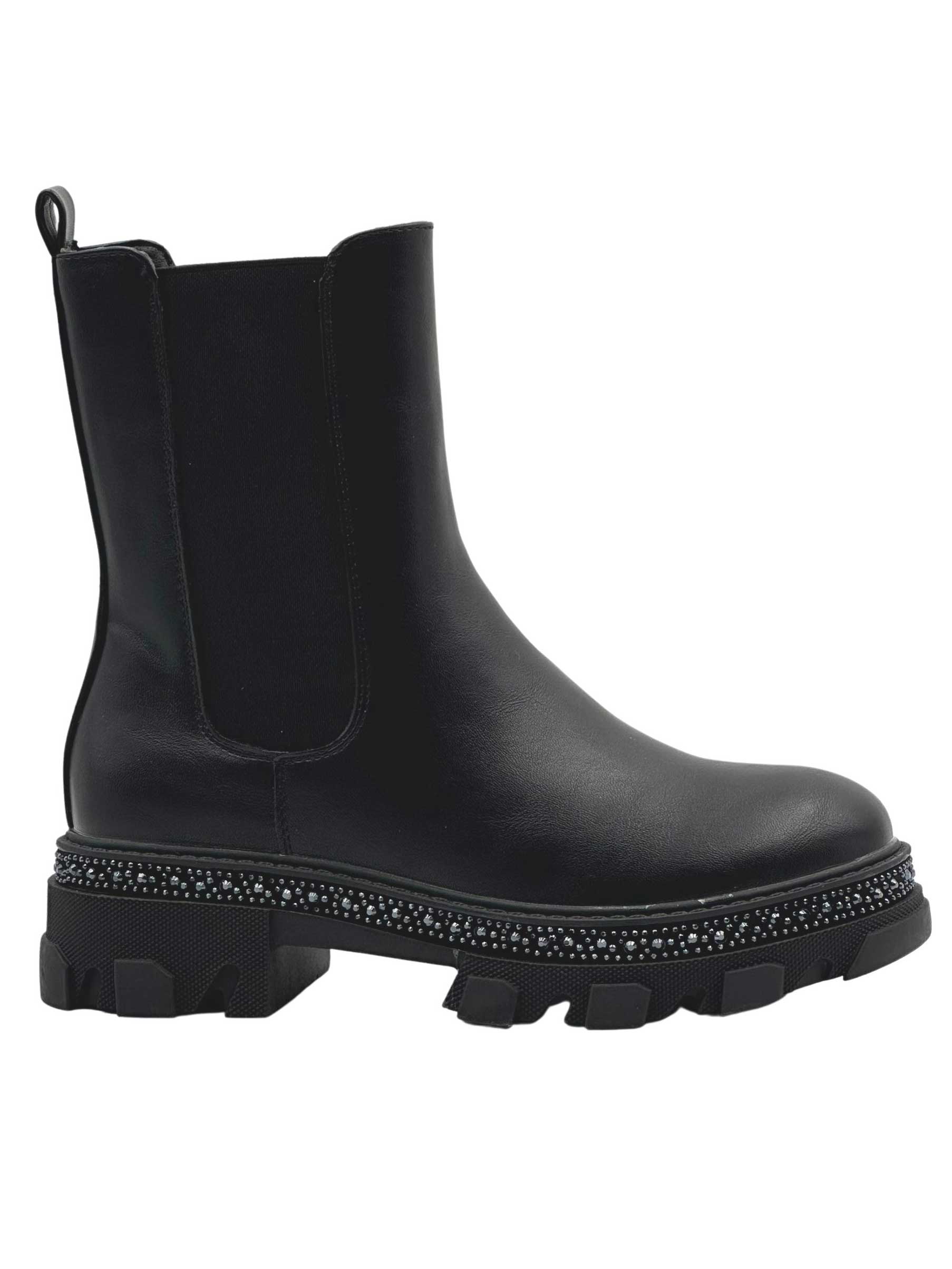 Laila - Coola stövlar utsmyckade med svarta lister