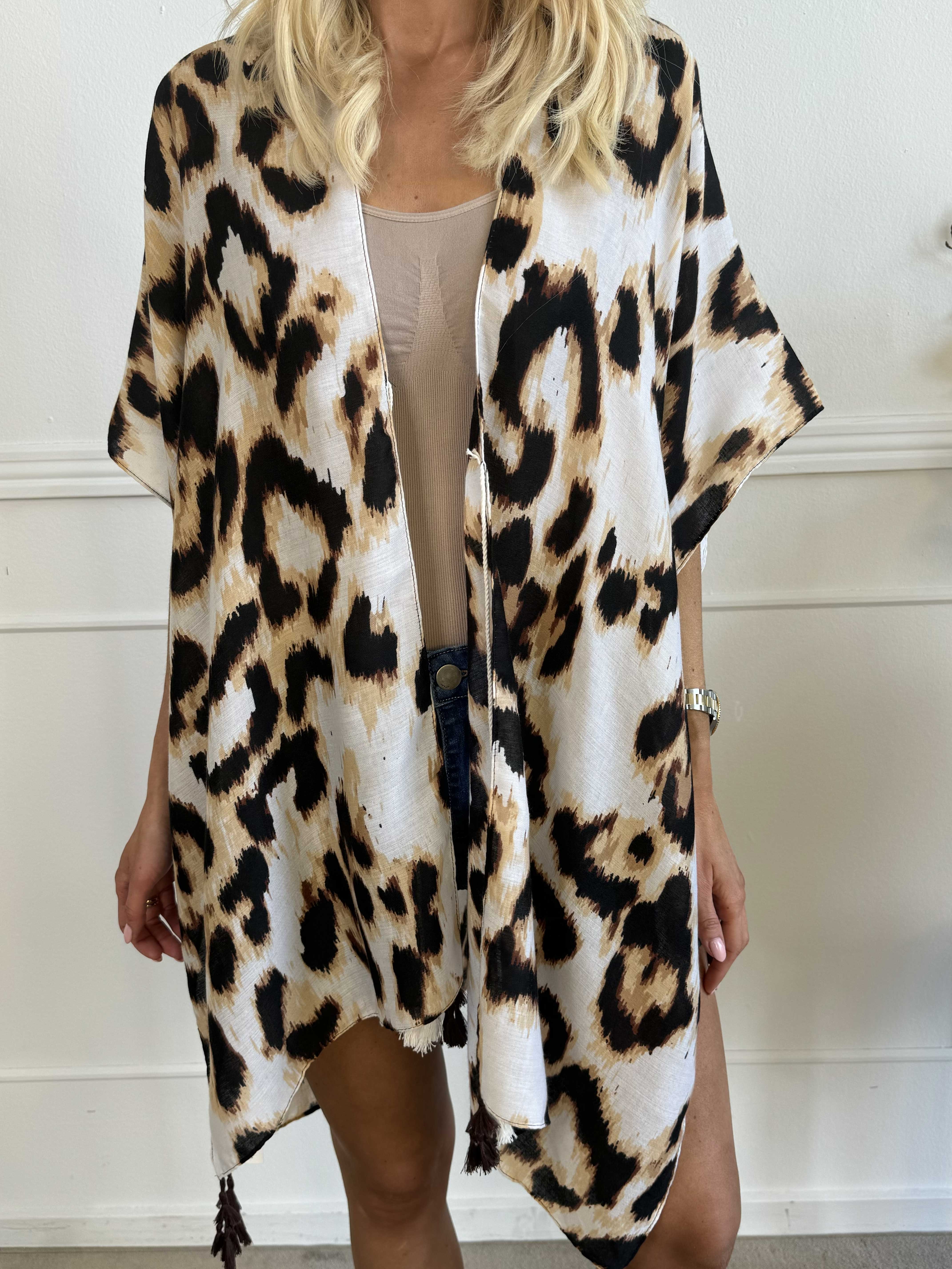Laura - Kimono i mjuk viskos med djurmönster