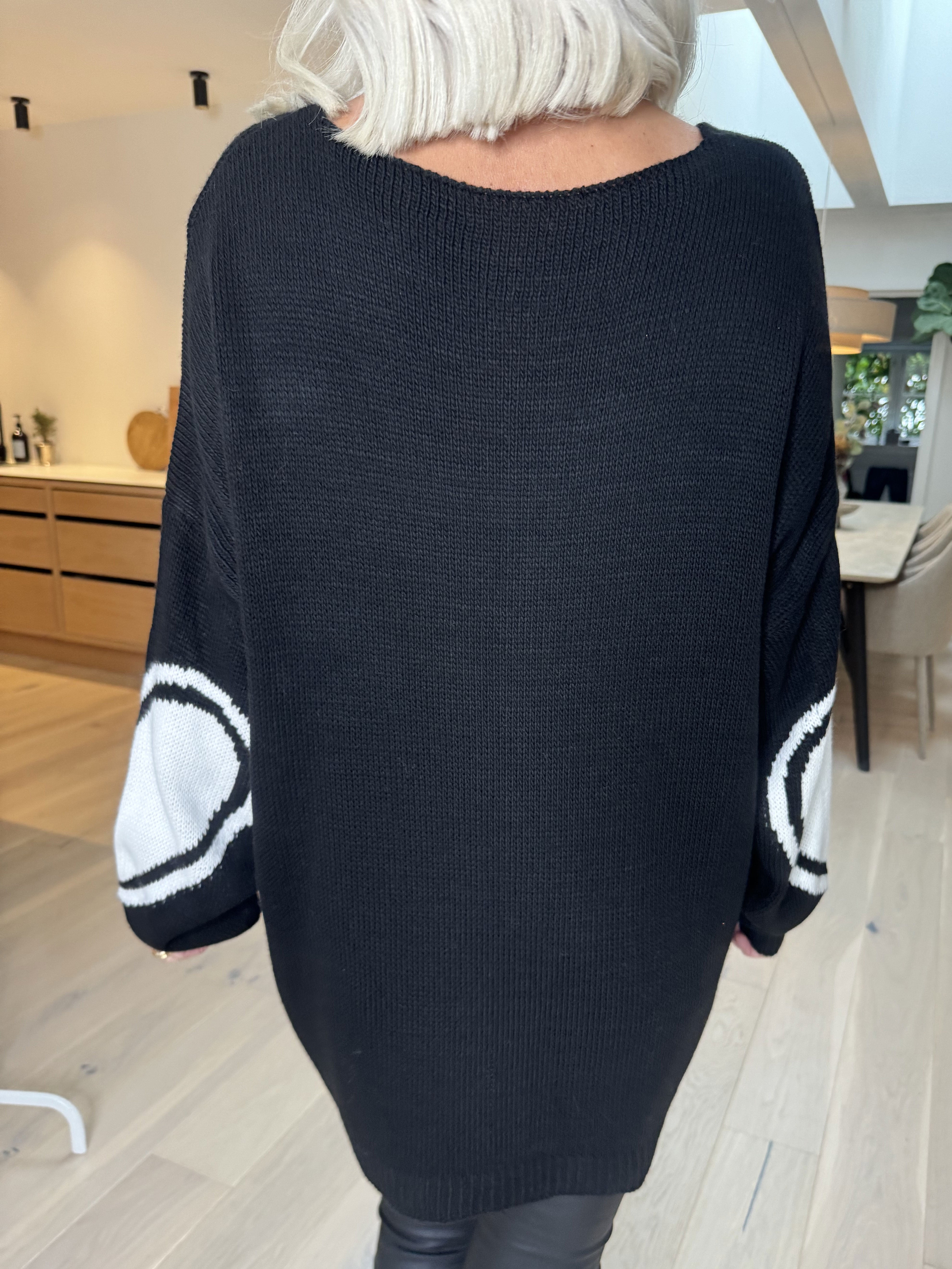 Lorena - Stickad blus med stort hjärta