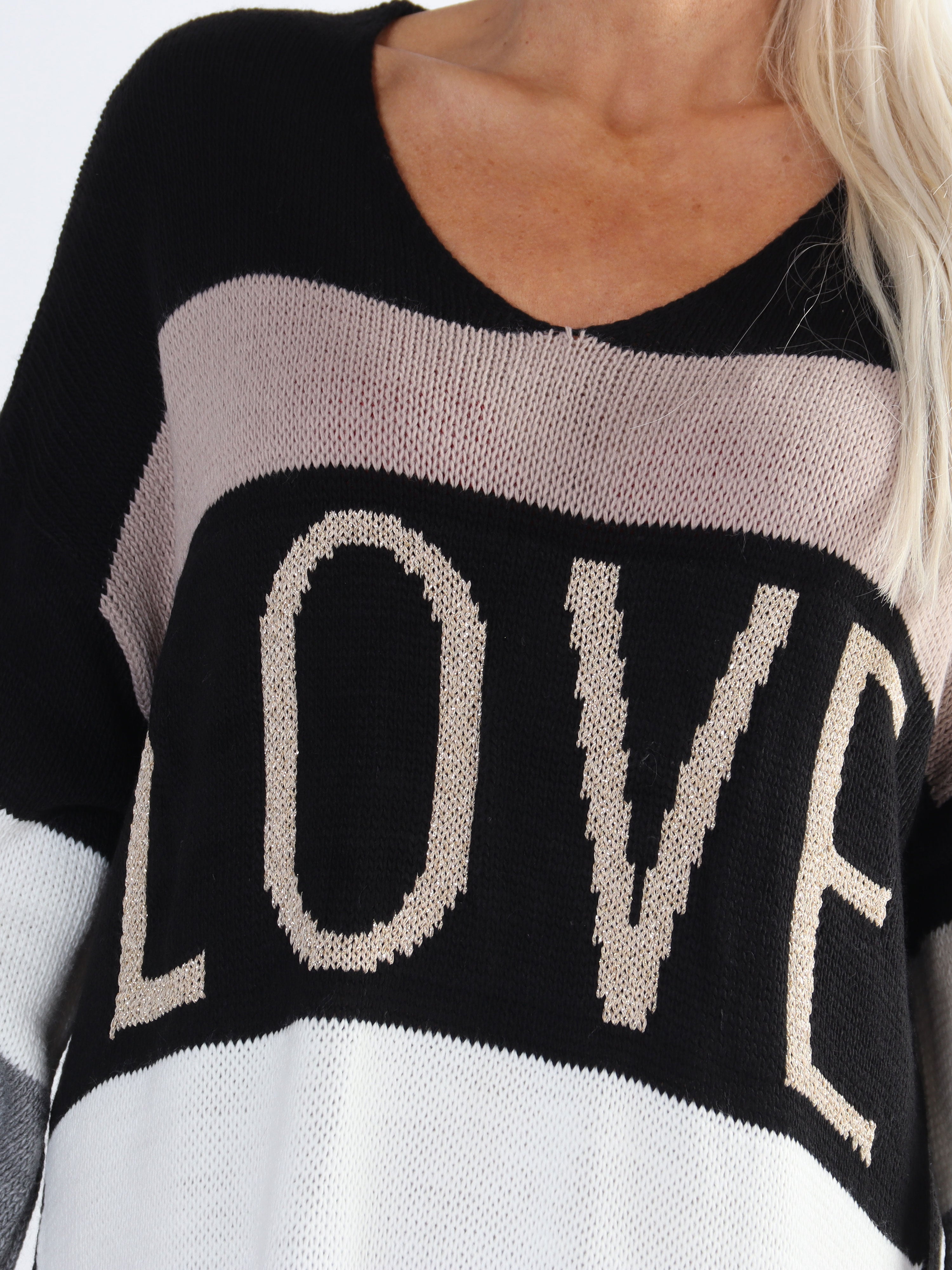 Love - Stickad plus size klänning med breda ränder och text