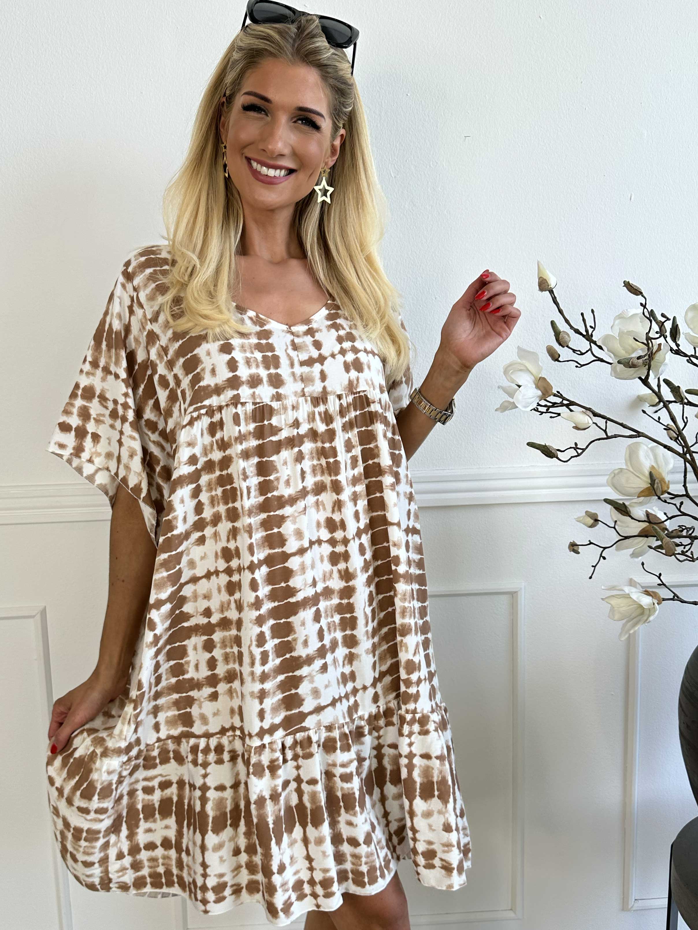 Lyon - Söt tunikaklänning i viskos med batikmönster