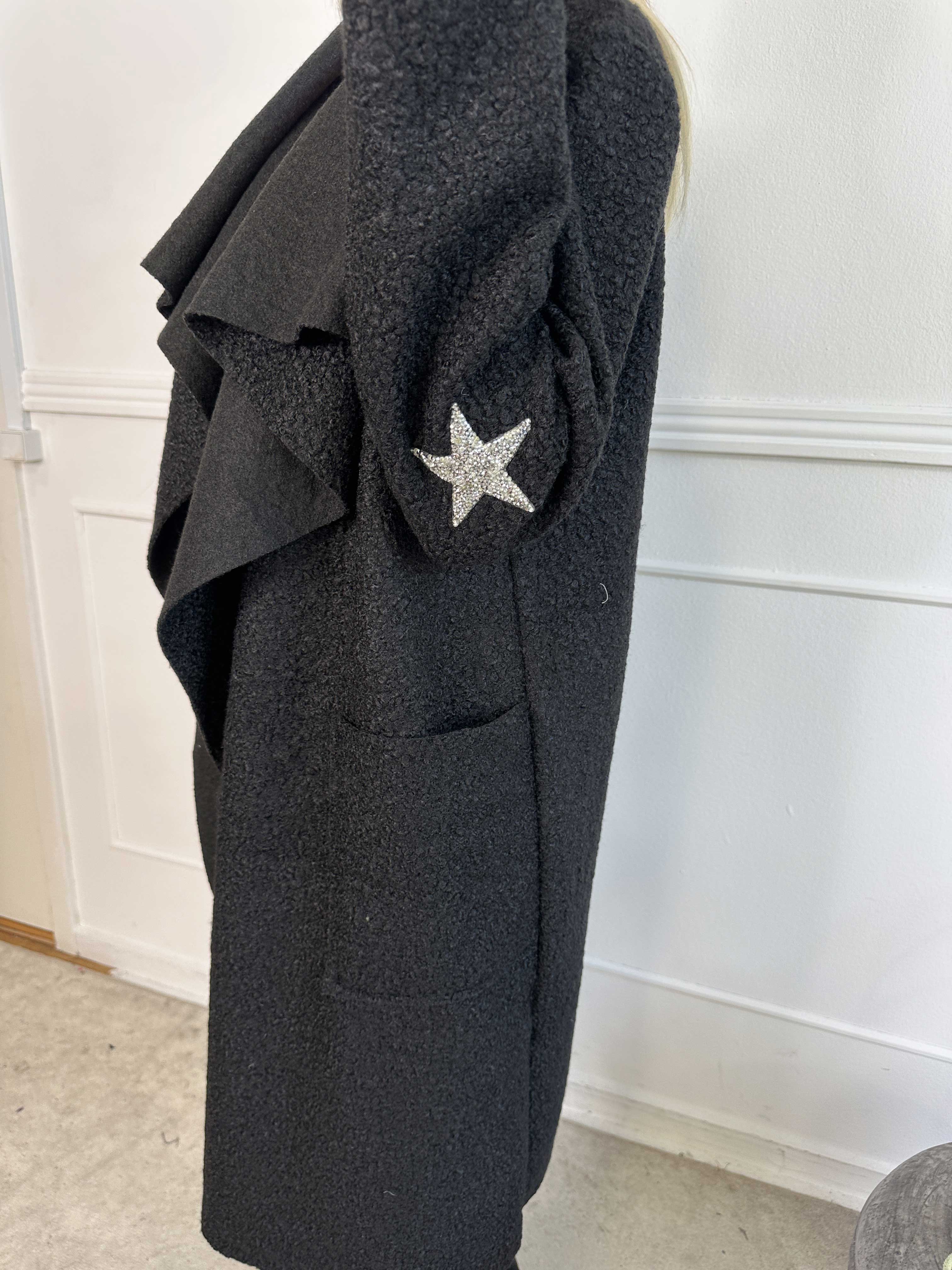 Malfrid - Kappa i mjuk teddy med shiny stjärnor