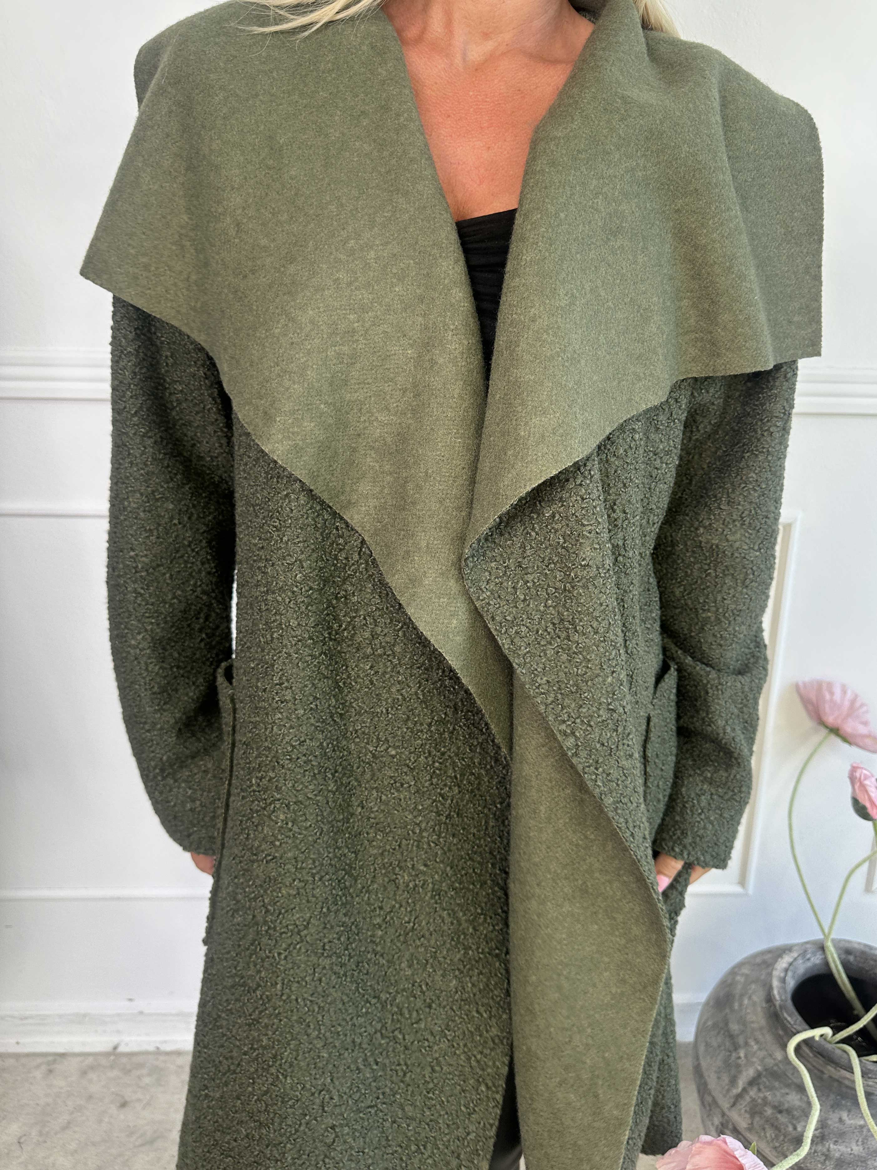 Malfrid - Kappa i mjuk teddy med shiny stjärnor