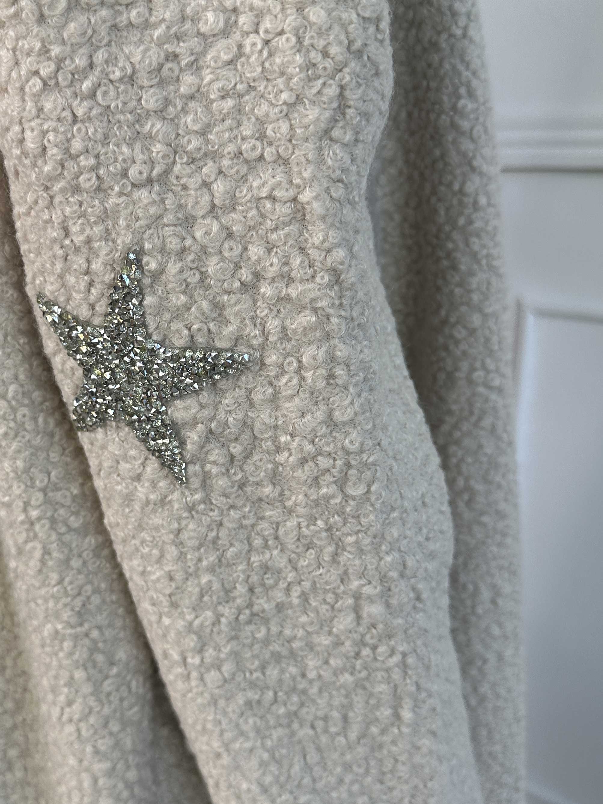 Malfrid - Kappa i mjuk teddy med shiny stjärnor