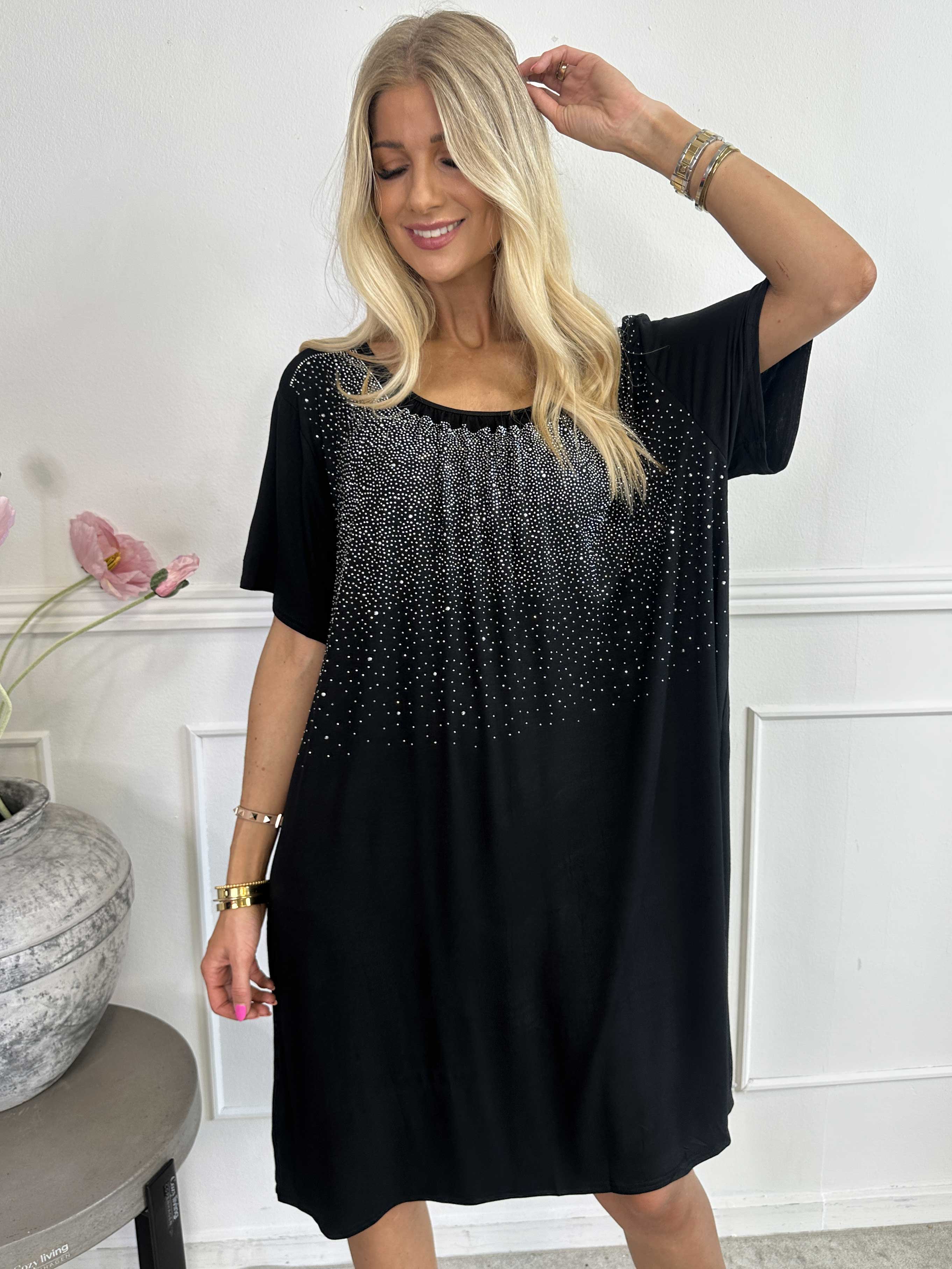 Miravi Sparkle - Lös klänning i elastiskt tyg med strass