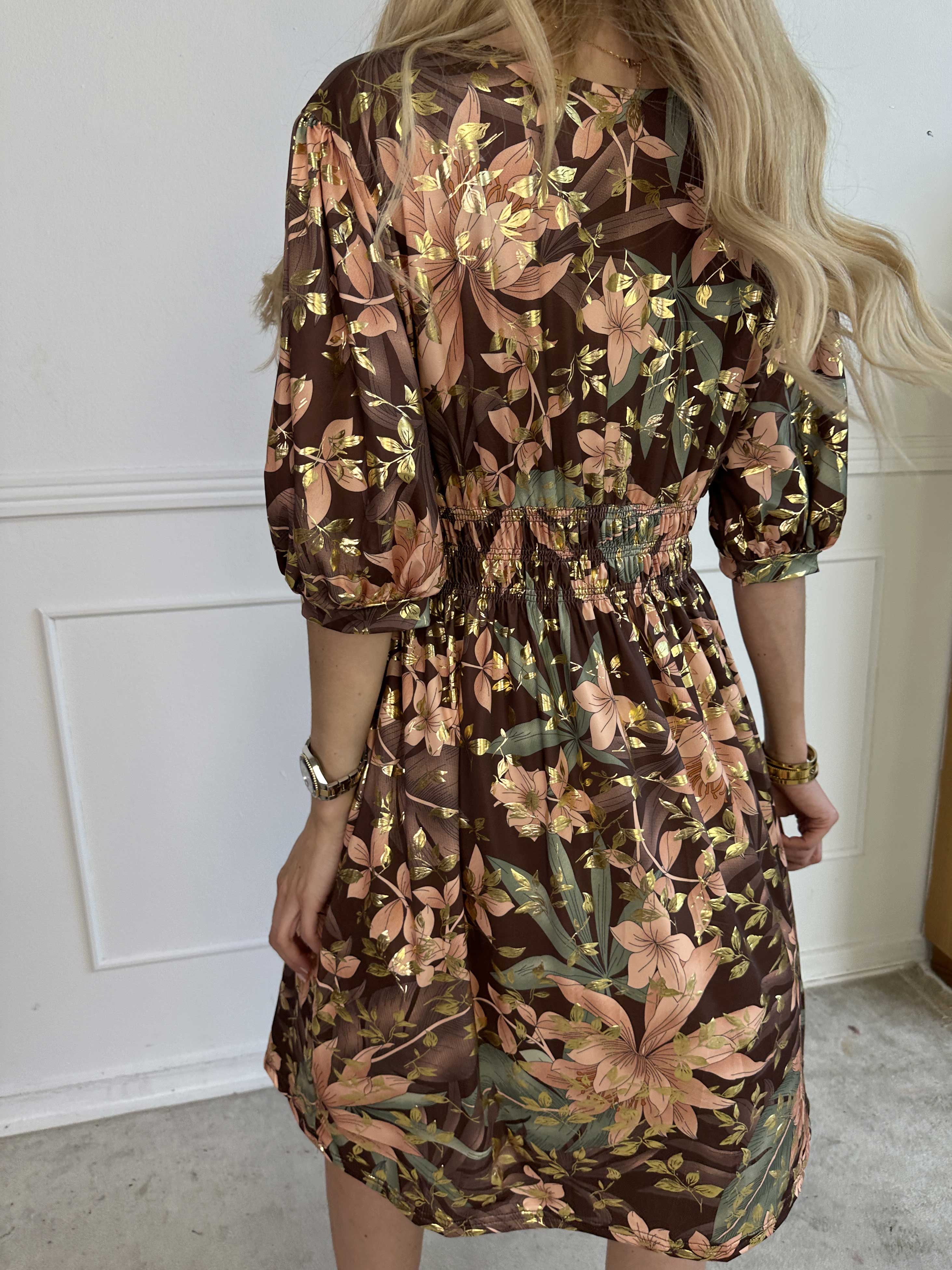 Pamina Leaf Short - Kort elastisk klänning med bladmotiv