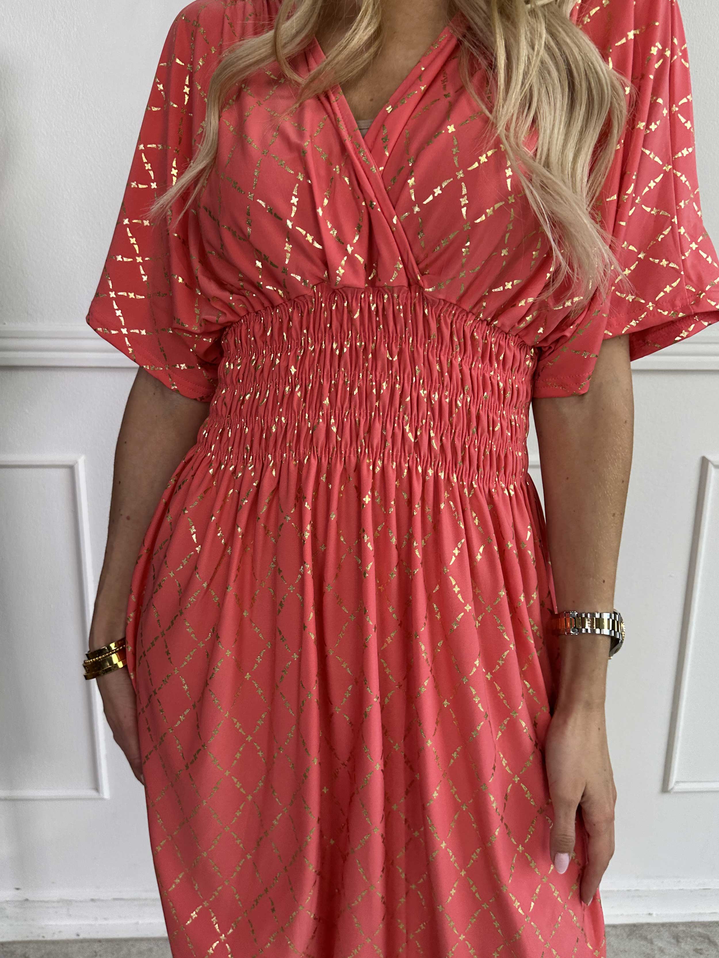 Pams Gold Check Short - Kort elastisk klänning med gulddetaljer