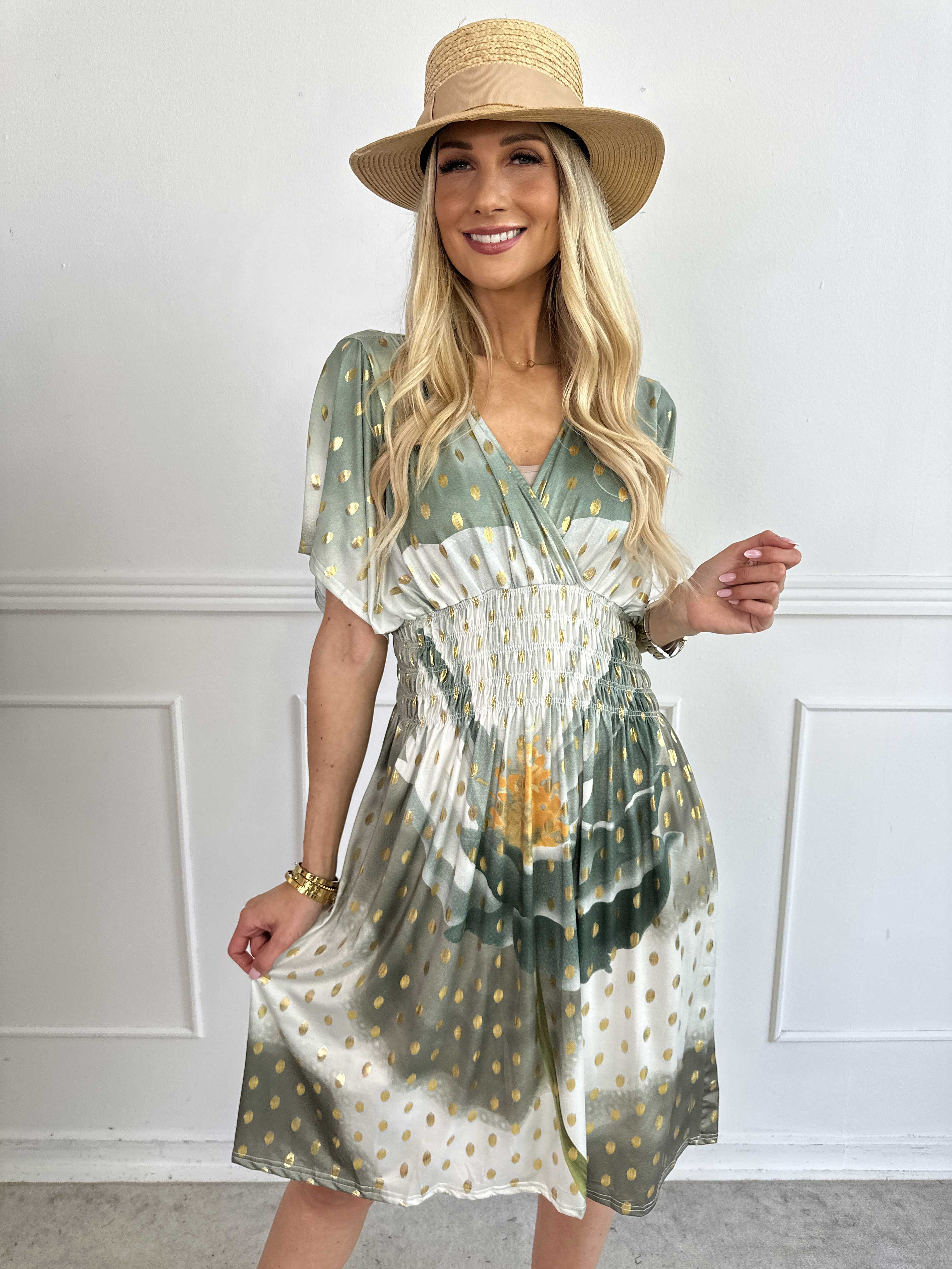 Pams Field Short - Kort elastisk kjole med blomstermotiv og guld dutter