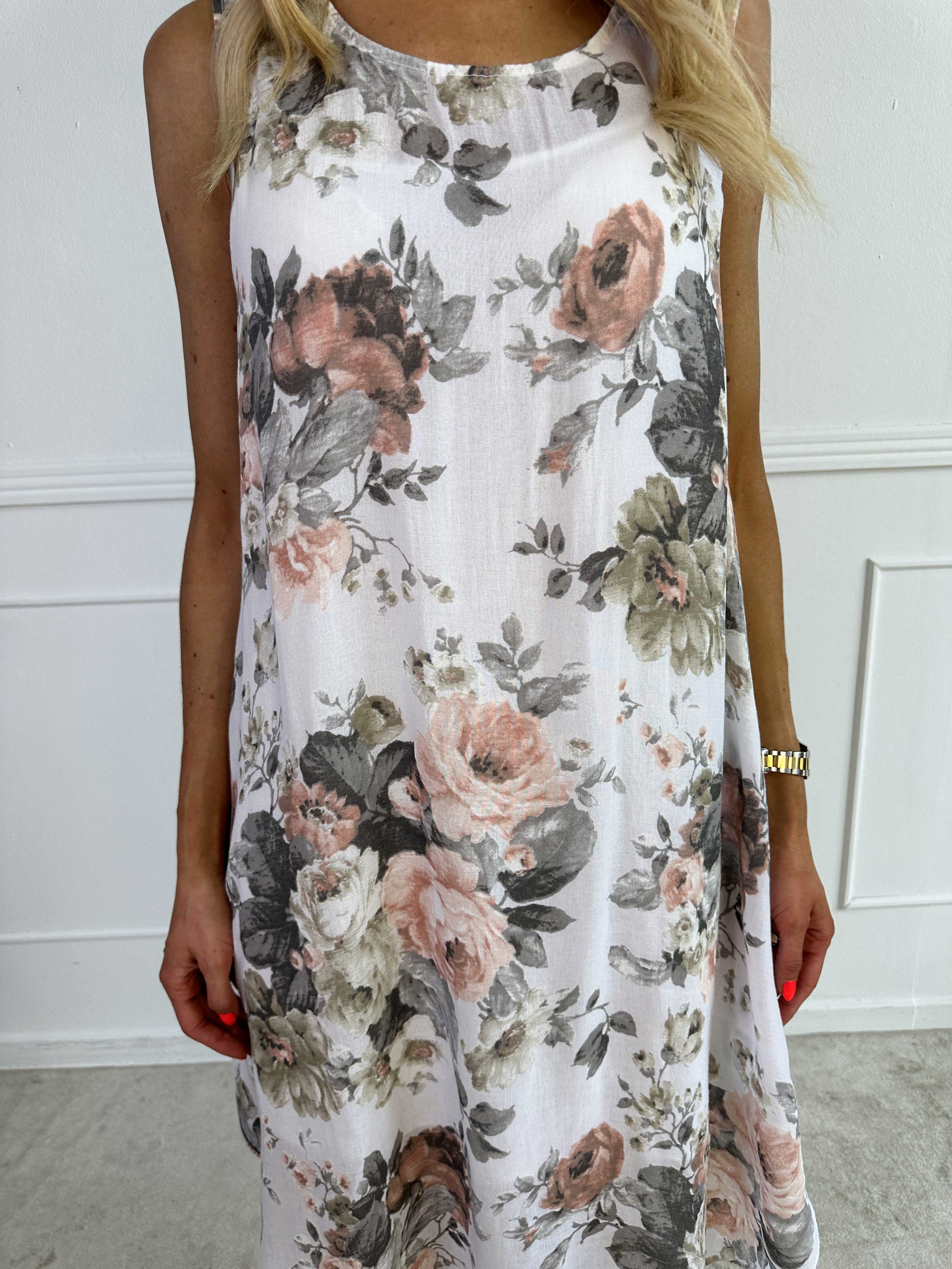 Pandoa - Söt klänning i viskos med blommotiv