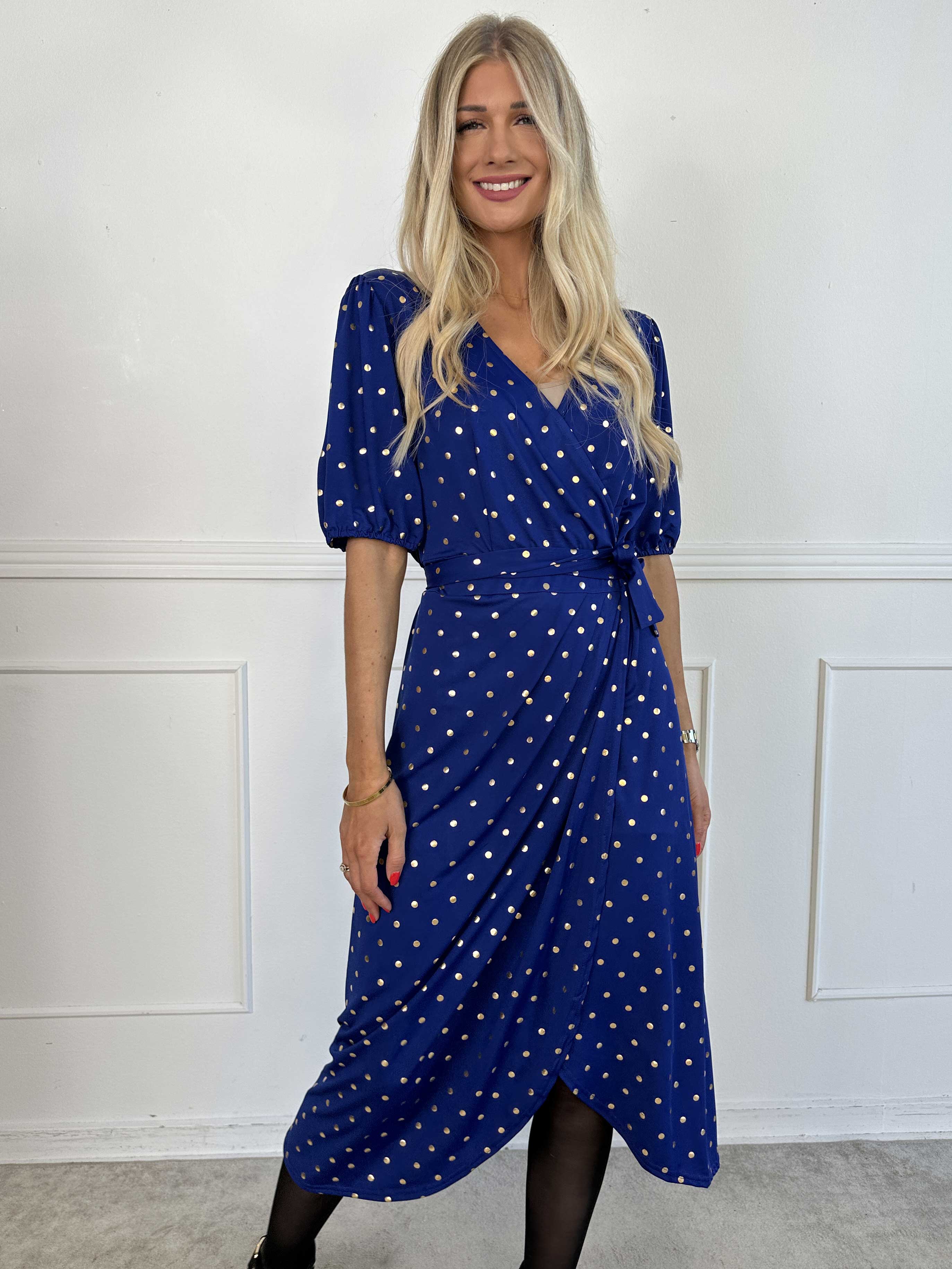 Primula Dust Gold - Klänning i omlott-look med guldprickar