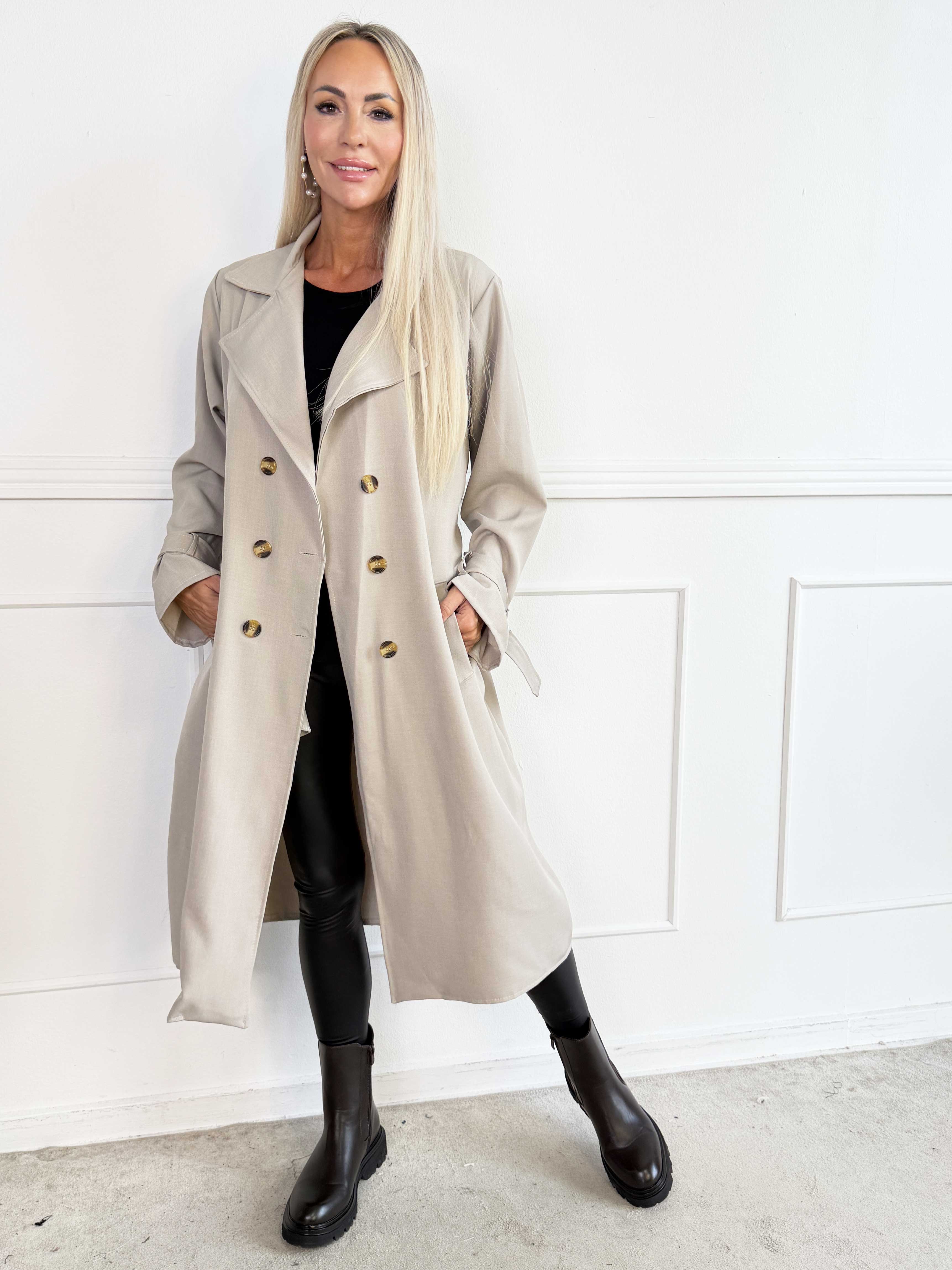 Sharpay 2.0 – Lätt trenchcoat med knytskärp