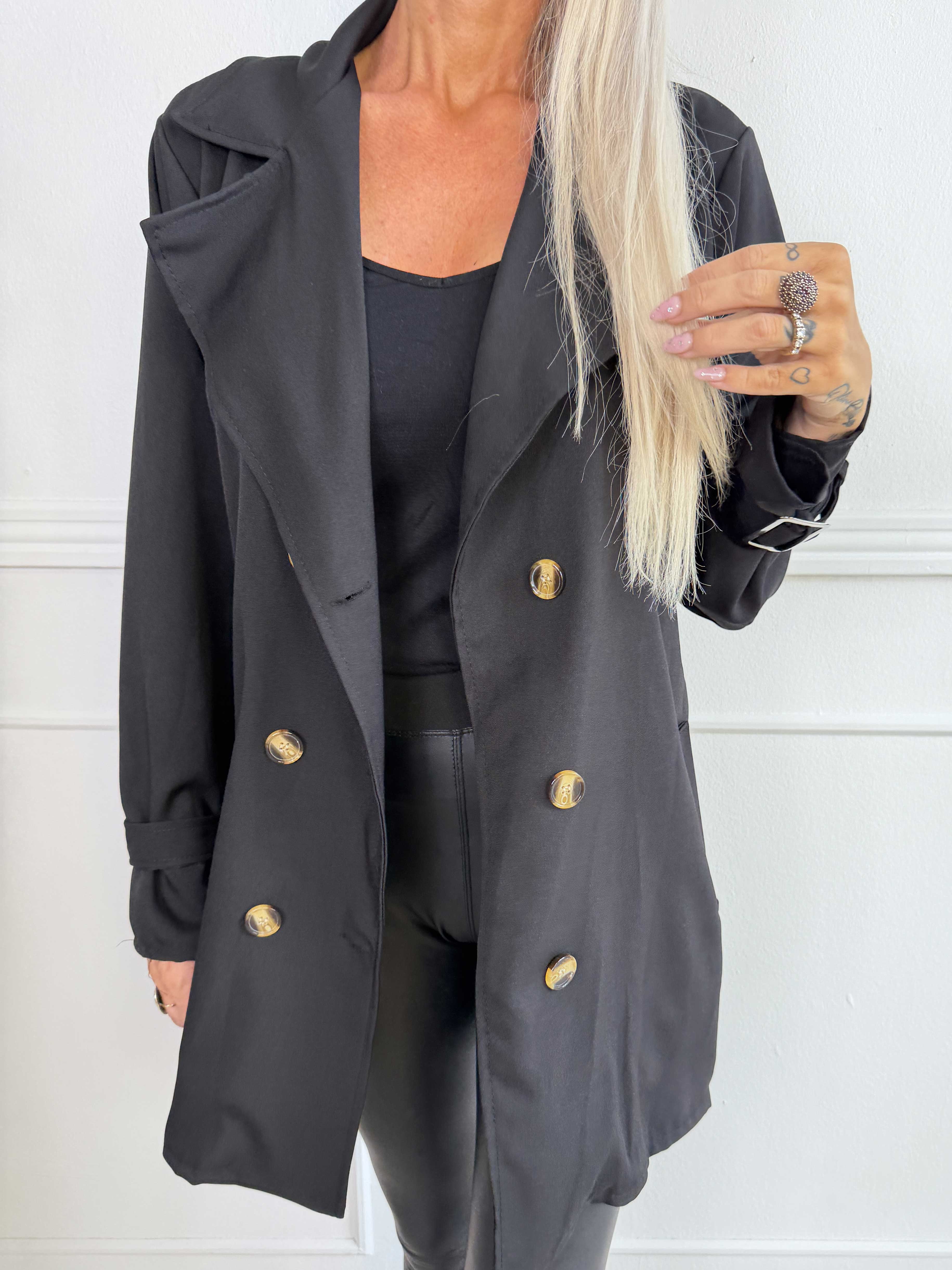 Sharpay Short 2.0 – Kort, lätt trenchcoat med knytskärp