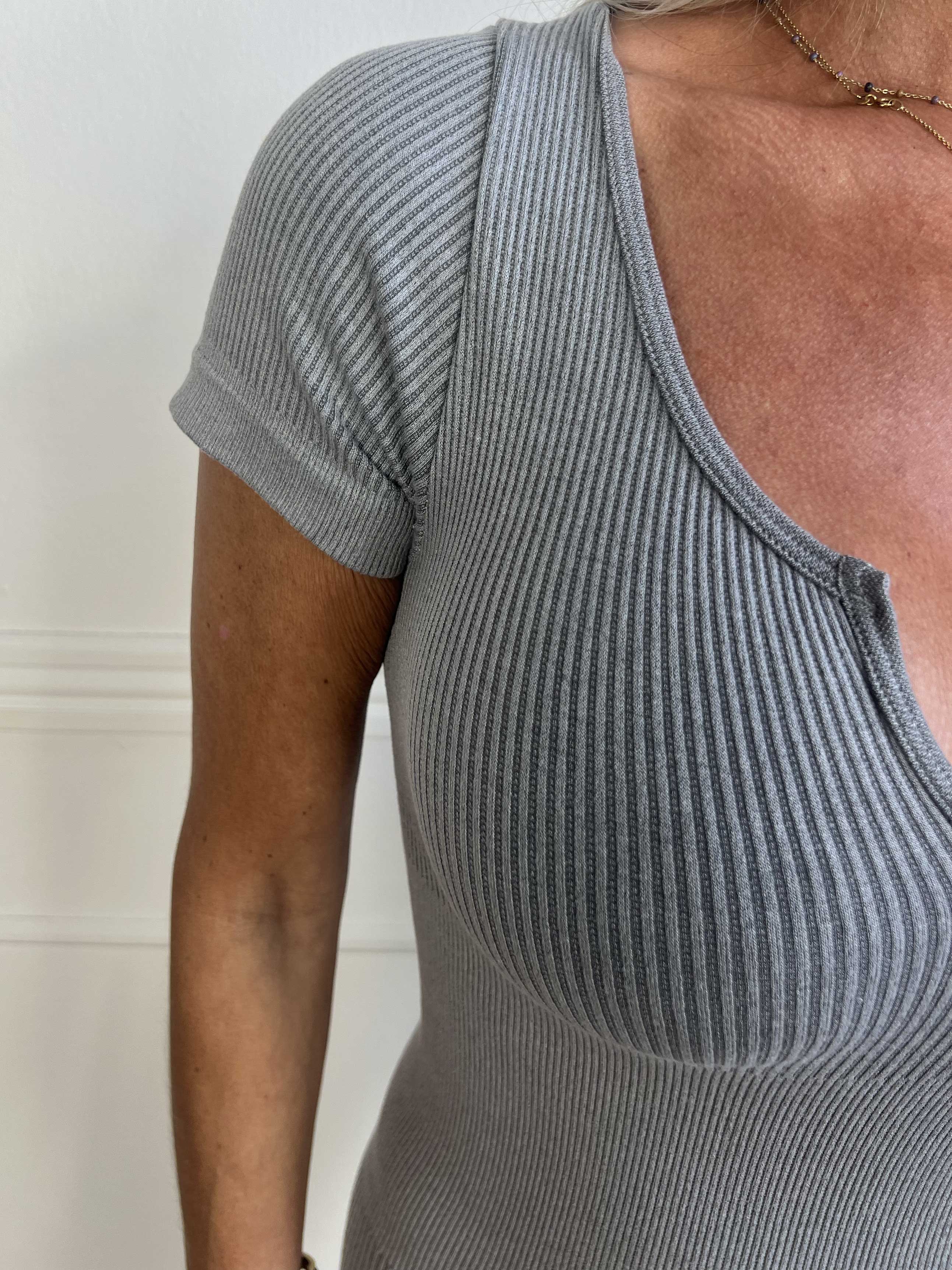 Slim Bodysuit - Bodysuit med mjuk elastisk ribb